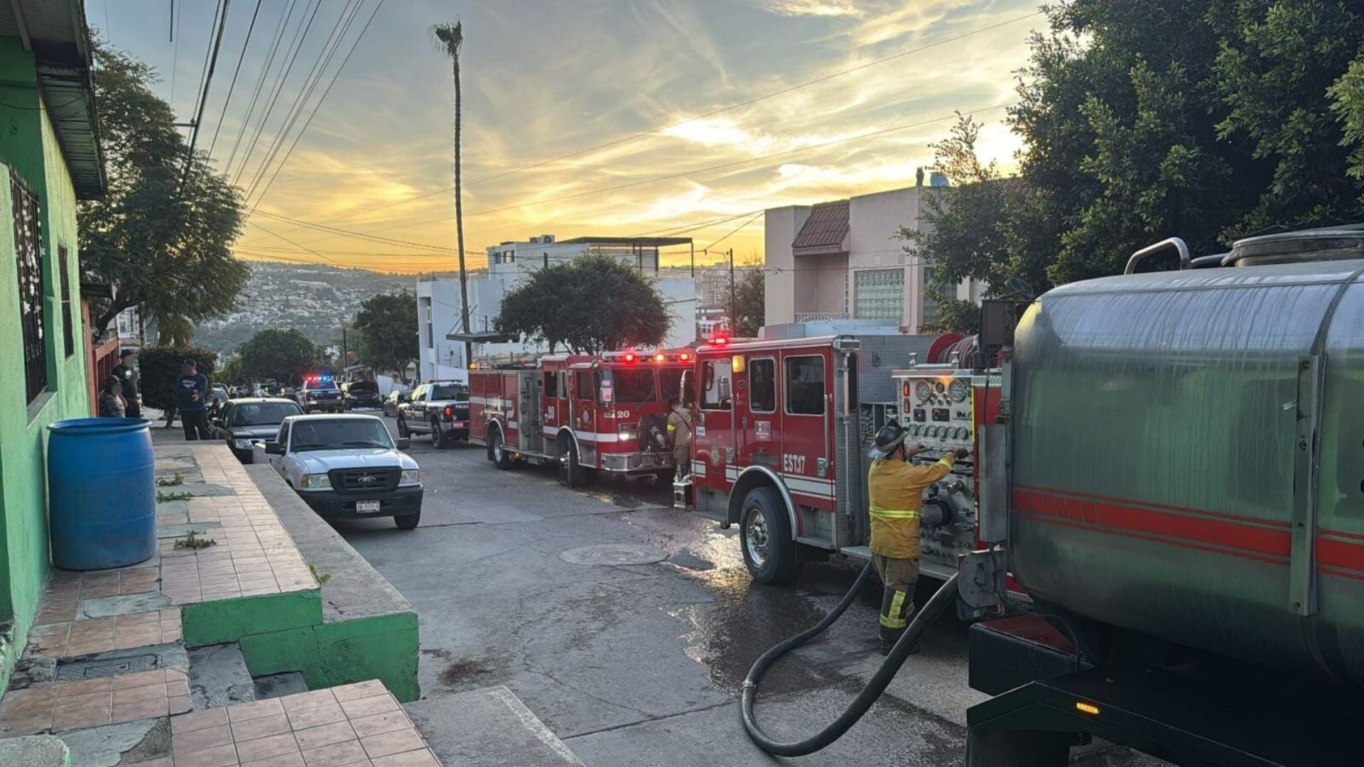 Bomberos Atienden Incendio de una Casa en Colonia La Postal en Tijuana; Esto Pasó