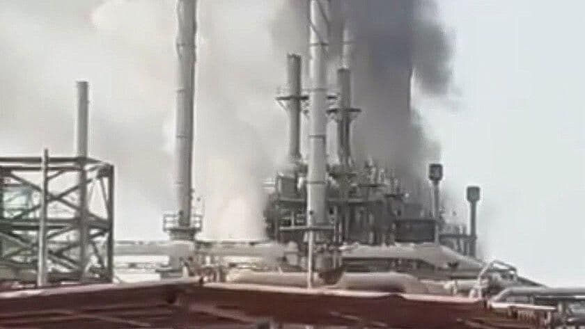 Investigan Incendio en Complejo Petroquímico "La Cangrejera"