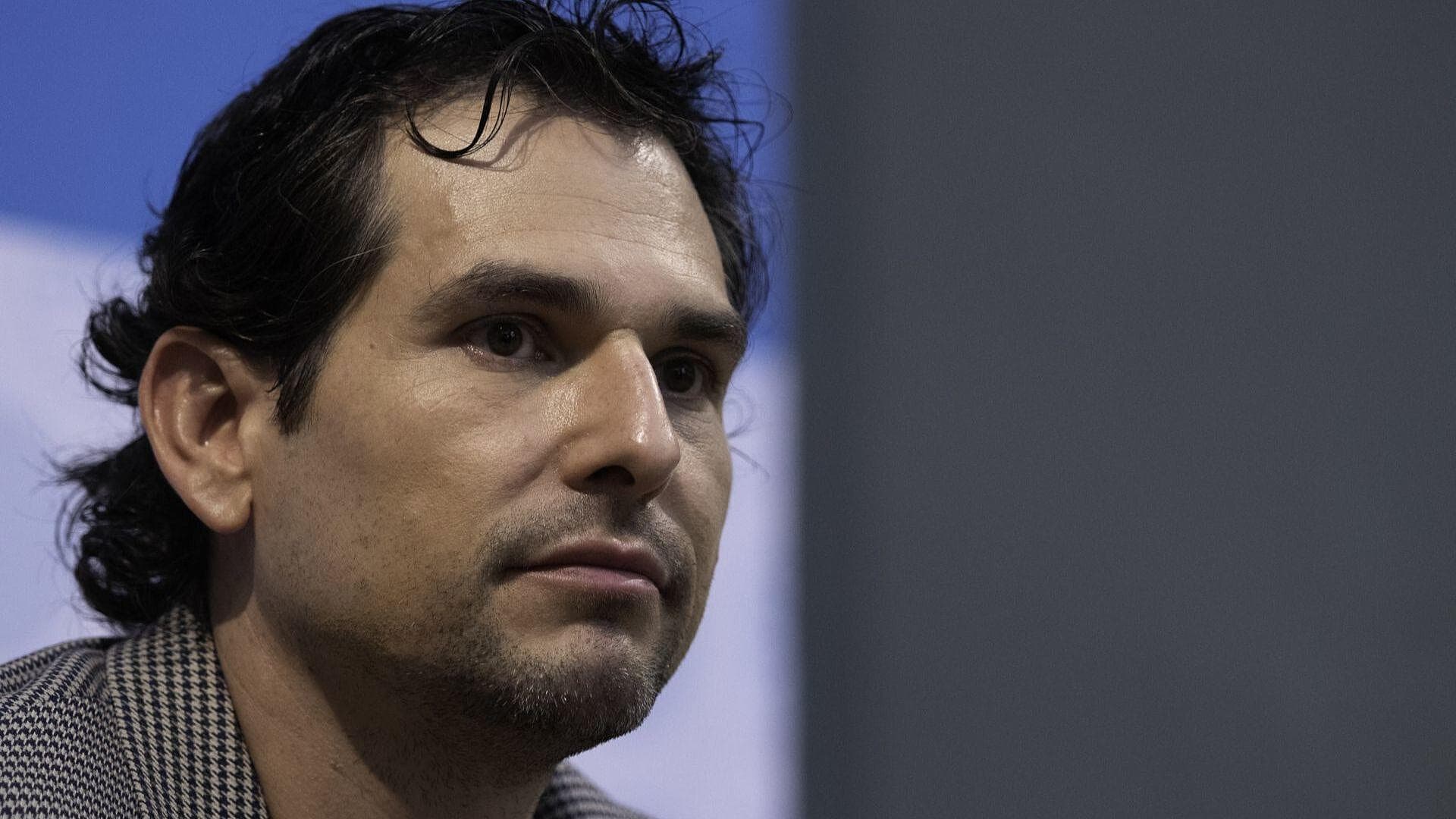 Alan Estrada Regresa al Teatro con ‘Siete Veces Adiós’