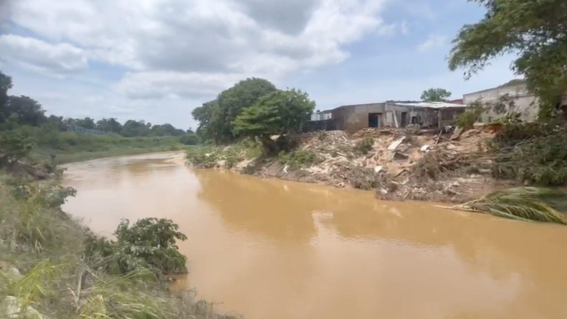 Bajan Niveles del Río Agua Dulcita pero se Mantienen en Alerta por Más Lluvias