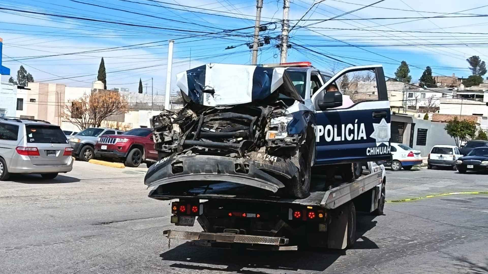 Agentes Municipales Resultan Lesionadas Tras Accidente en el Cerro de la Cruz en Chihuahua