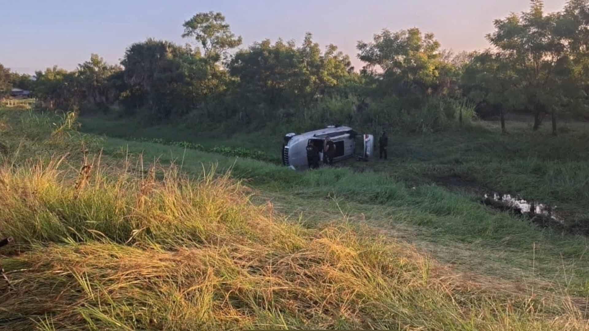 Autoridades Registran Volcadura en Carretera Federal 85 en Gómez Farías