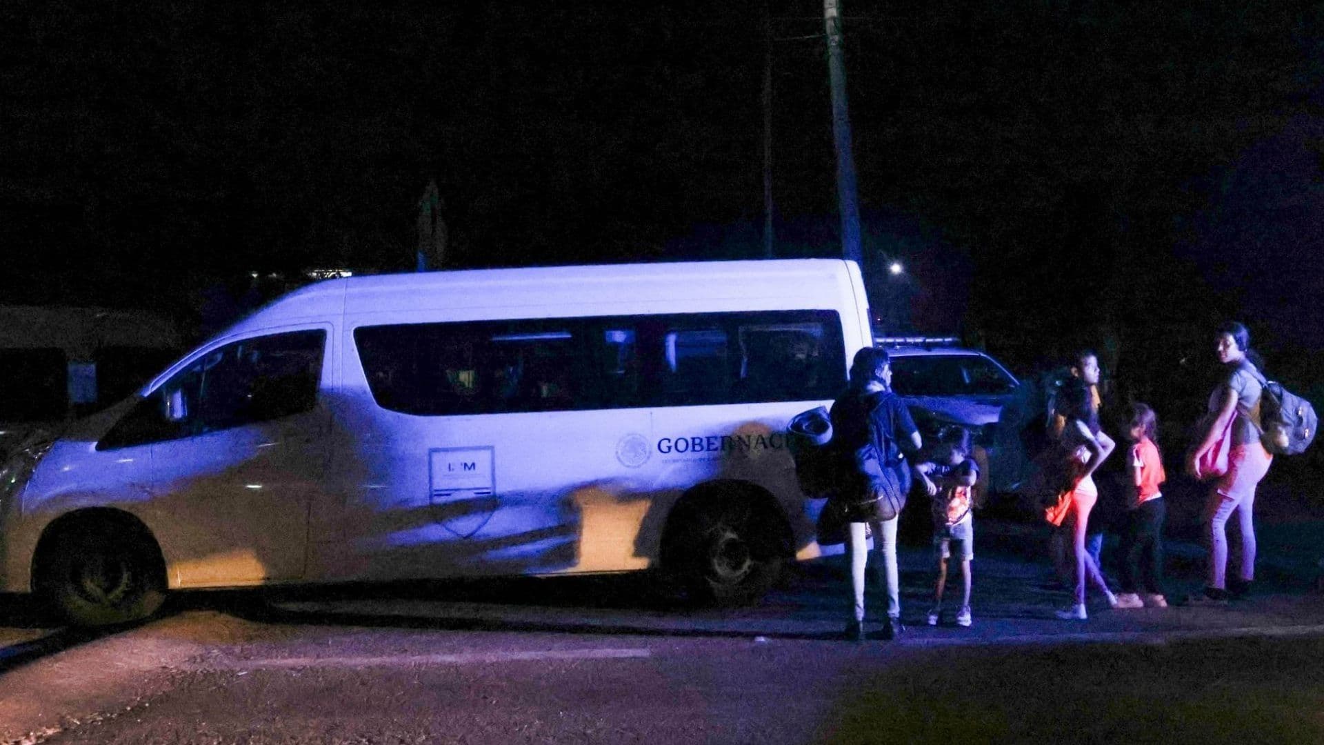 Caravana Llega a Mapastepec, Chiapas; Migrantes se Entregan a Autoridades