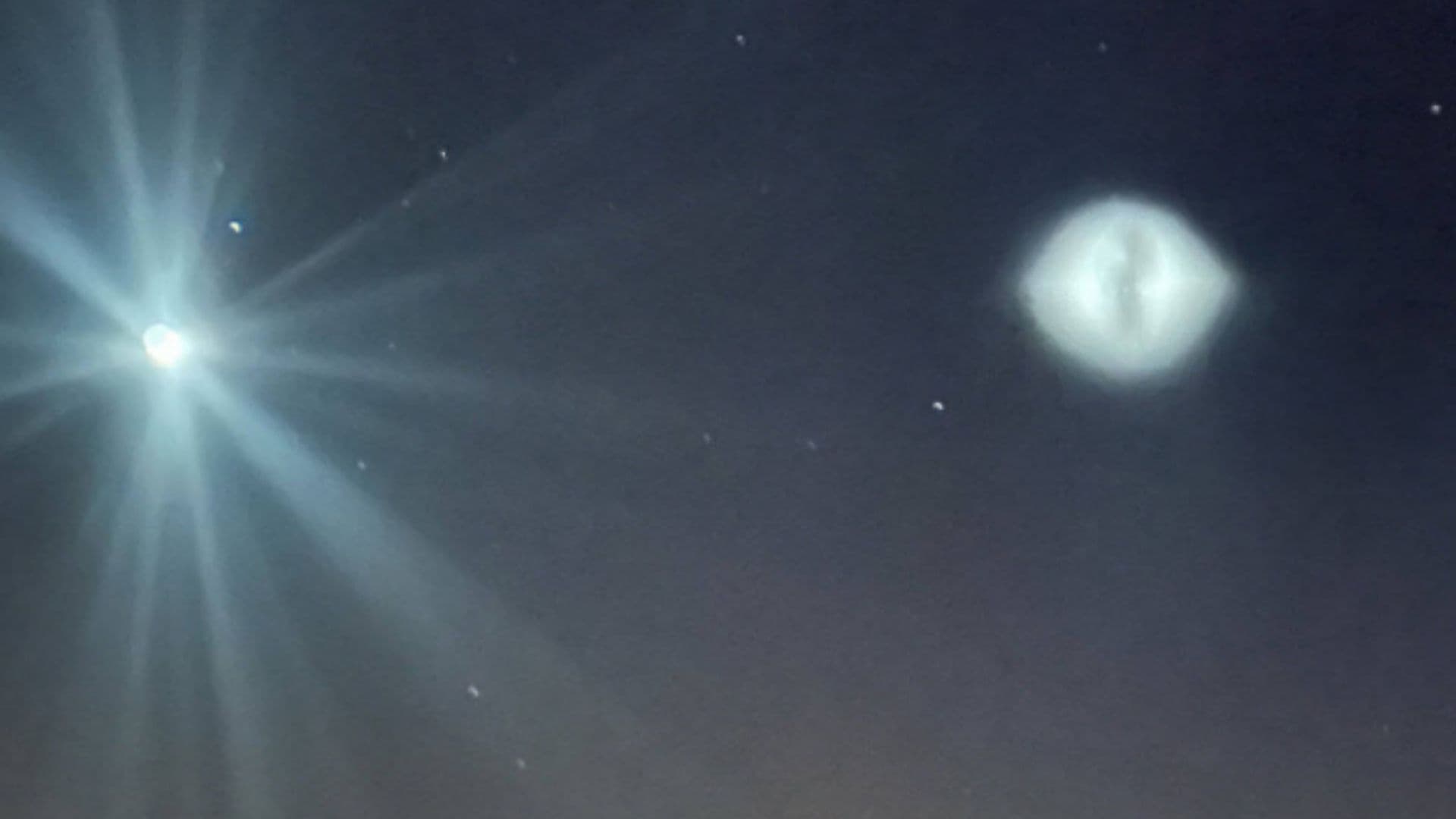 Captan Misterioso Objeto Volador en Cielo de Beijing