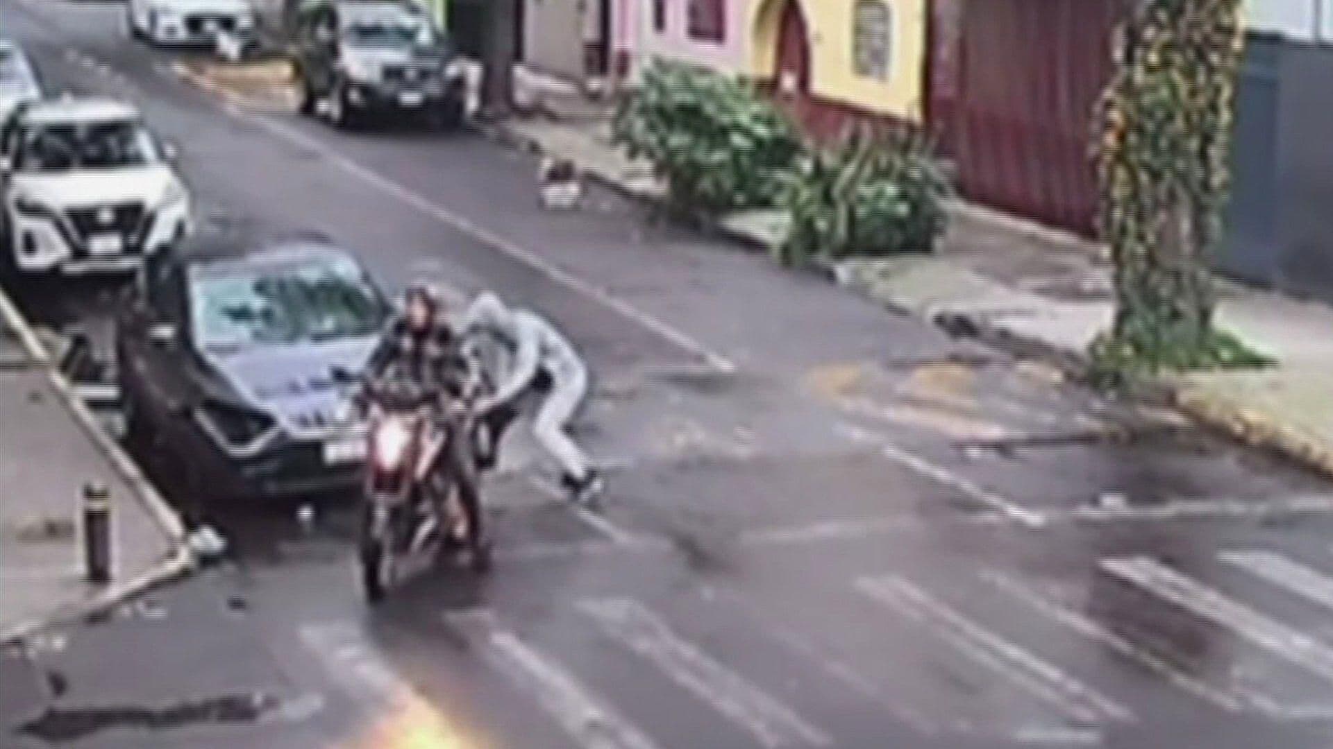 Ladrones Tardan Solo 25 Segundos para Robar Faros de Auto en la Portales, CDMX
