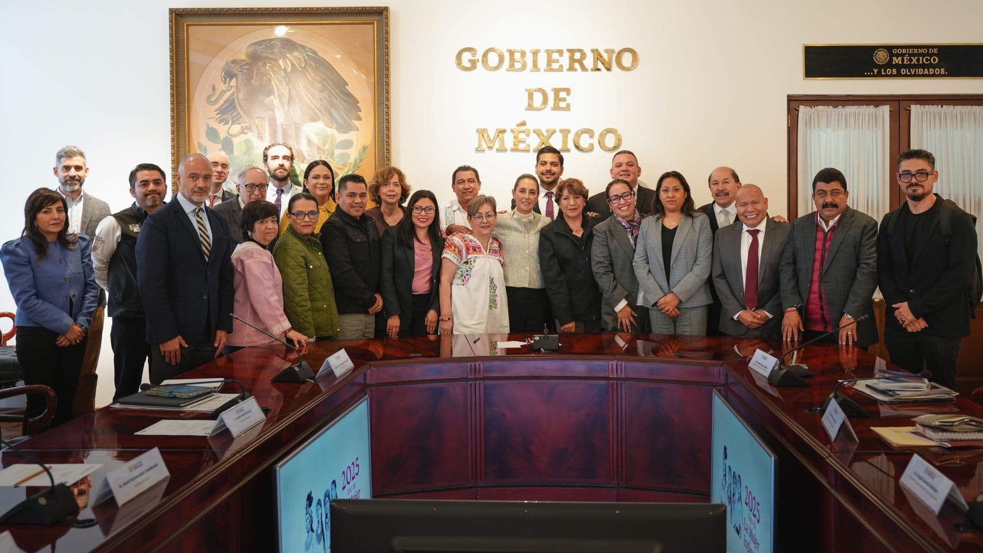 Claudia Sheinbaum y Delfina Gómez Aterrizan Plan Maestro de la Zona Oriente de Estado de México
