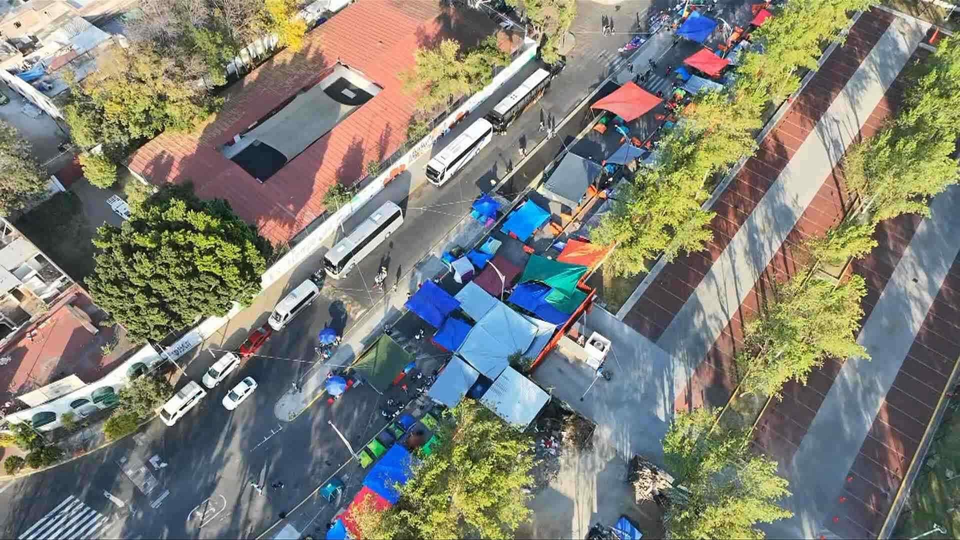 VIDEO: Así se Ve Campamento de la CNTE Desde el Aire en Inmediaciones de Cámara de Diputados Hoy