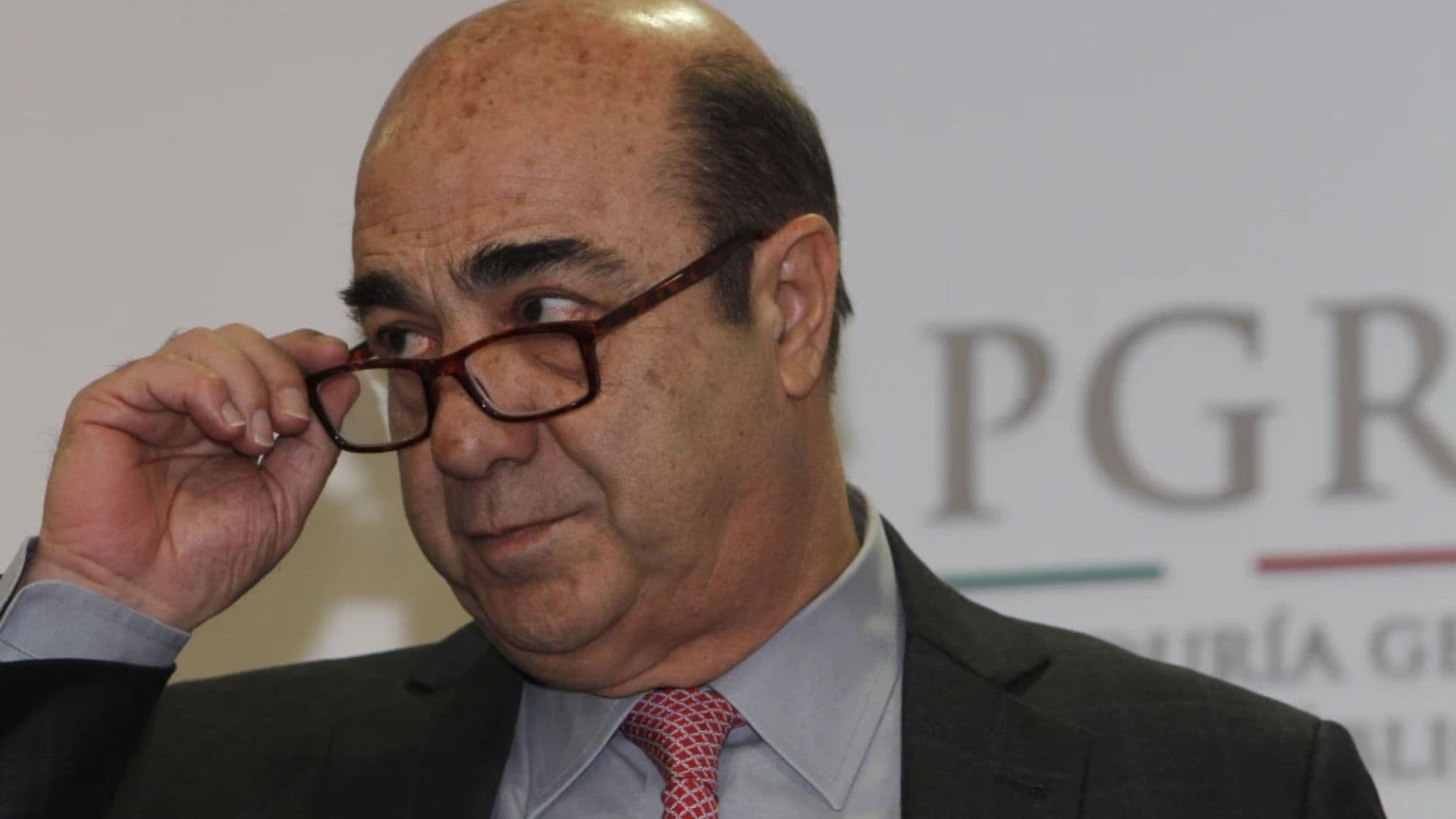 Niegan Amparo de Murillo Karam para Recabar Pruebas a su Favor en Caso de Tortura