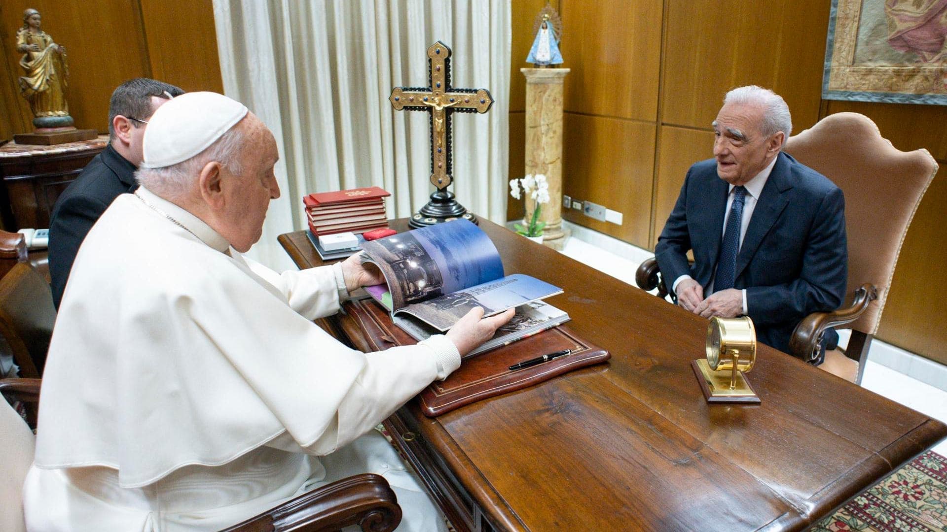 Papa Francisco se Reúne con Martin Scorsese, Quien Prepara Película sobre Jesús
