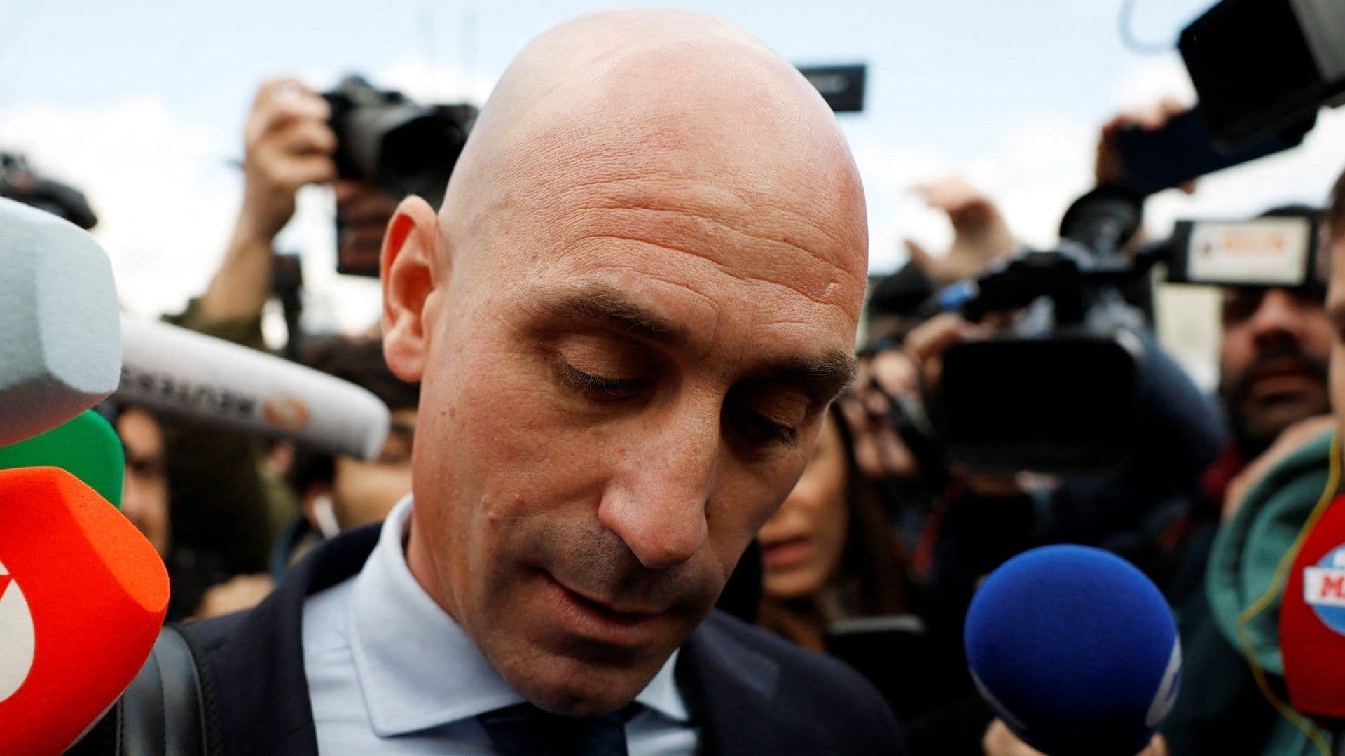 Beso de Luis Rubiales a Jenni Hermoso Sin Duda Fue ‘No Consentido’, Concluye Fiscal