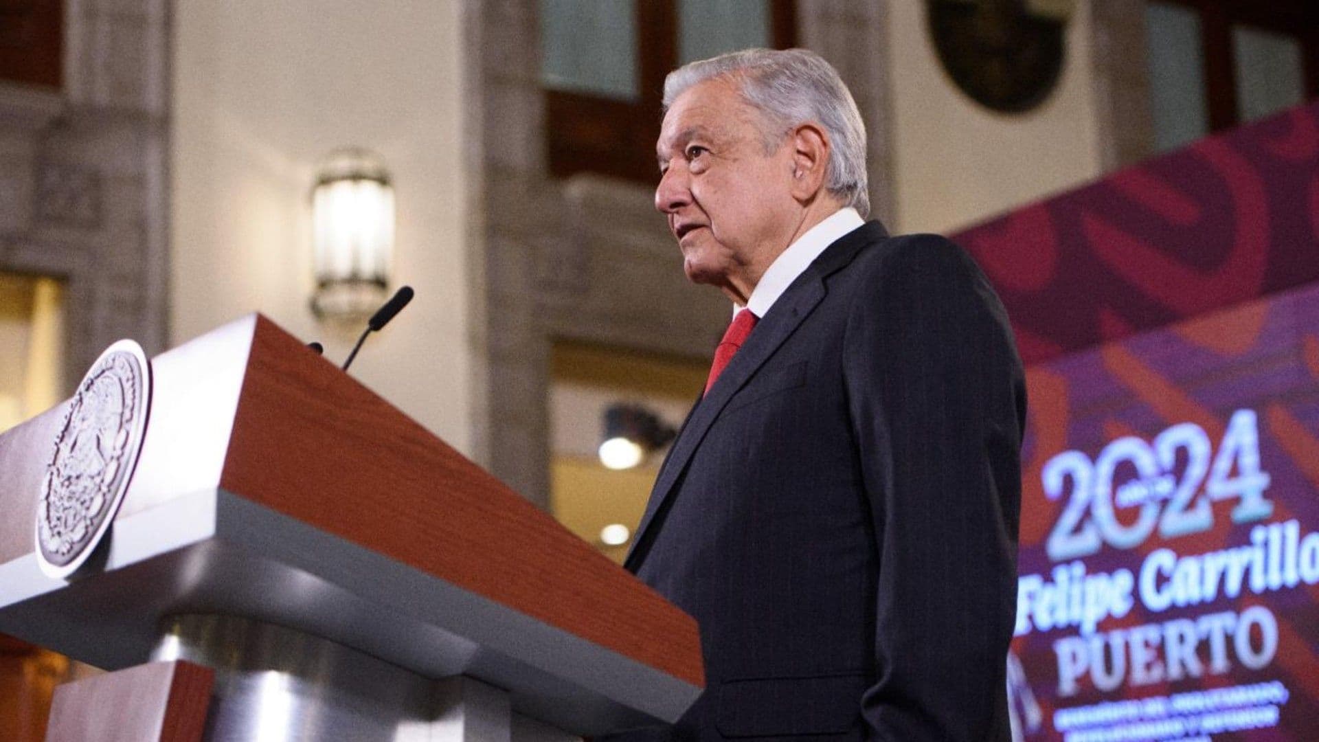 AMLO Llama ‘Pasquín Inmundo’ al NYT por Reportaje; Diario le Responde