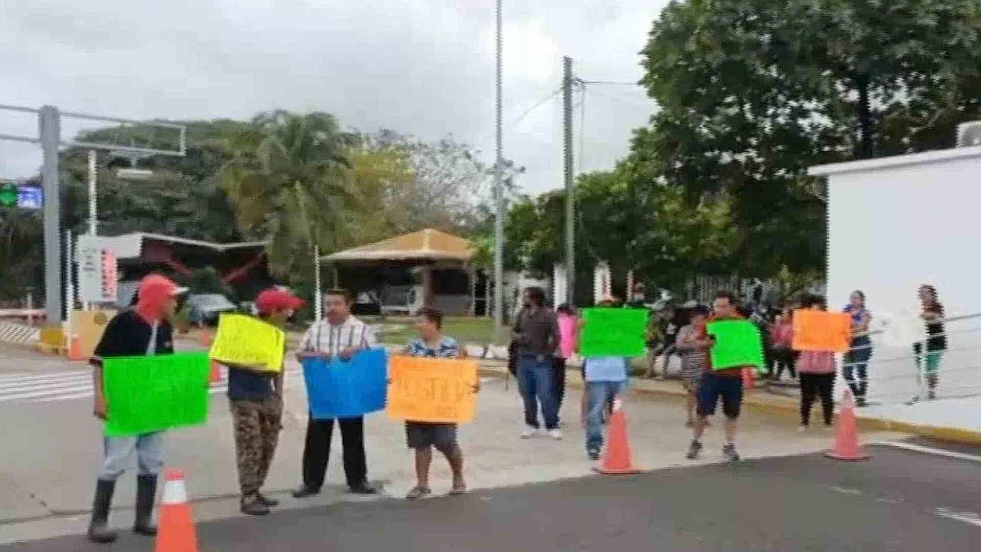 Manifestación Genera Filas de Cuatro Kilómetros en Autopista Veracruz-Cardel