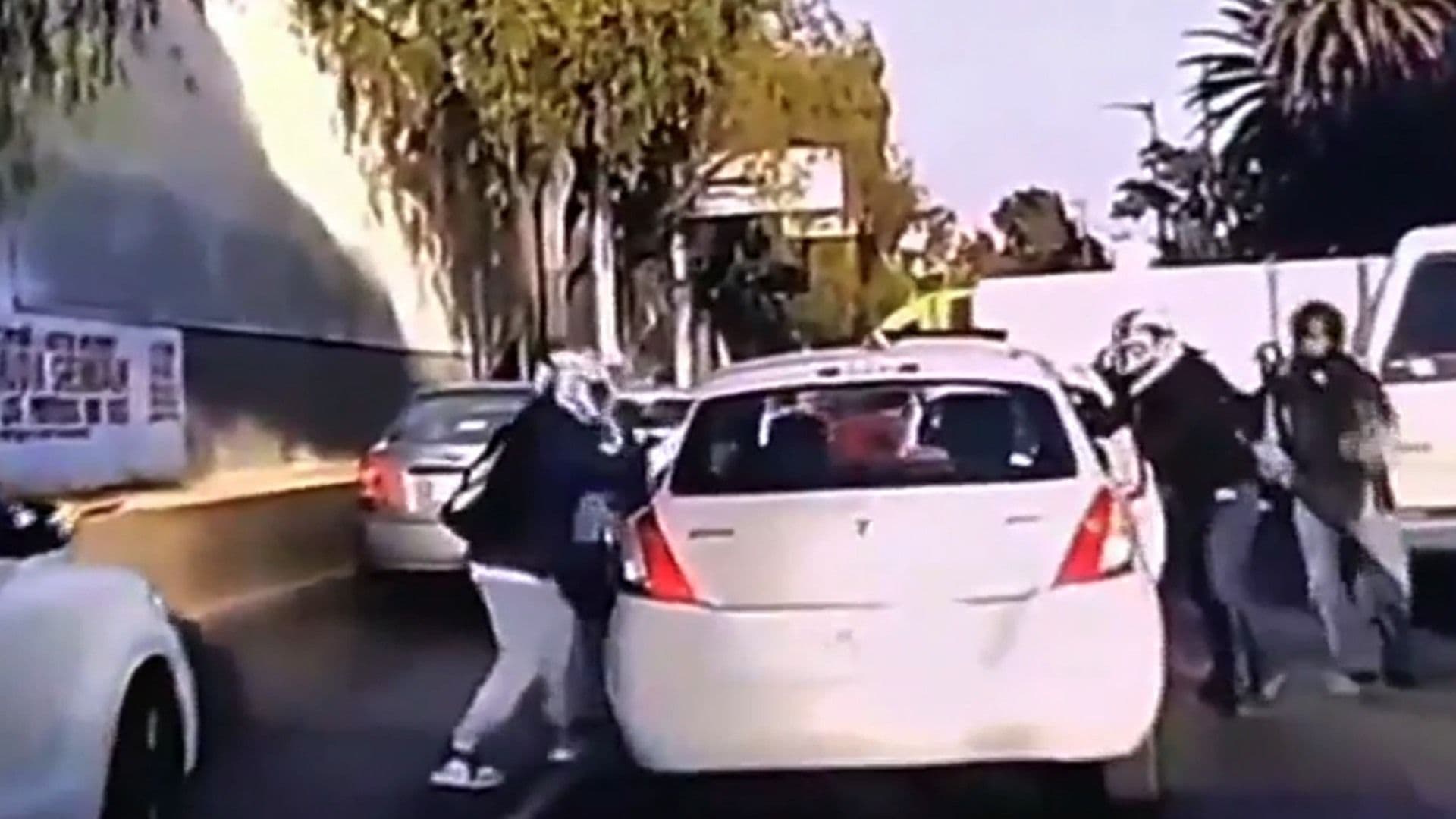Video: Conductora Sufre Violento Asalto en Colonia Agrícola Pantitlán, Iztacalco, CDMX