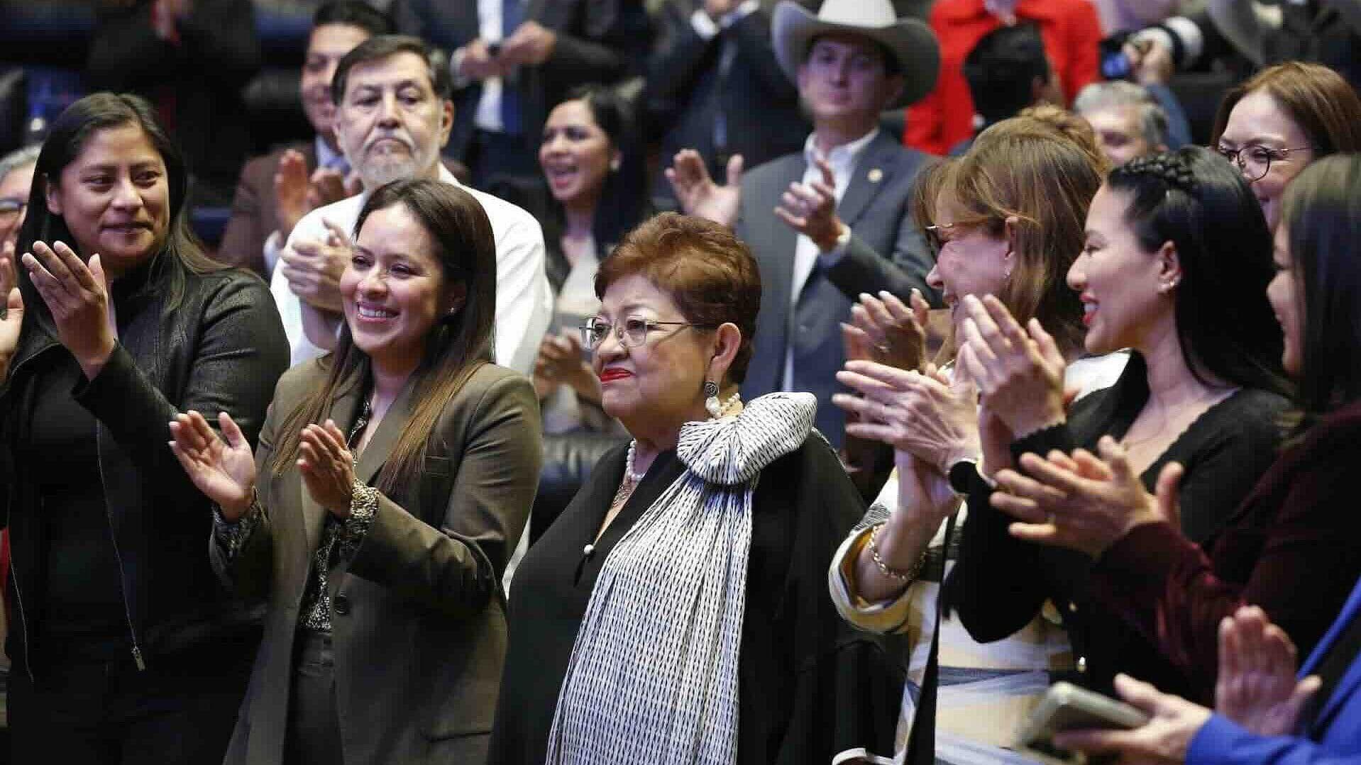 Eligen a Ernestina Godoy para Encabezar por 9 Años a la FGR; Promete Que No Habrá Persecución
