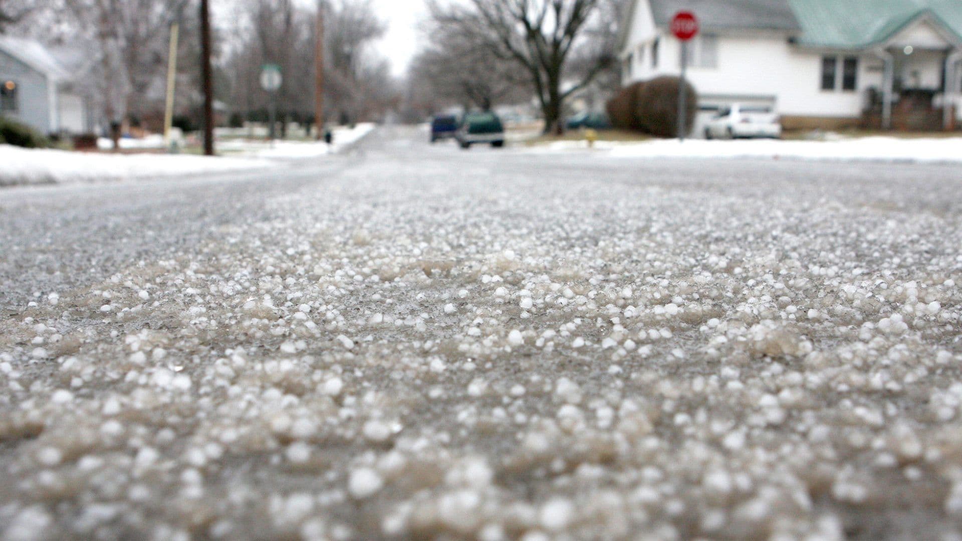 Tormenta con 'Granizo Gorila' Amenaza a Kansas y Missouri