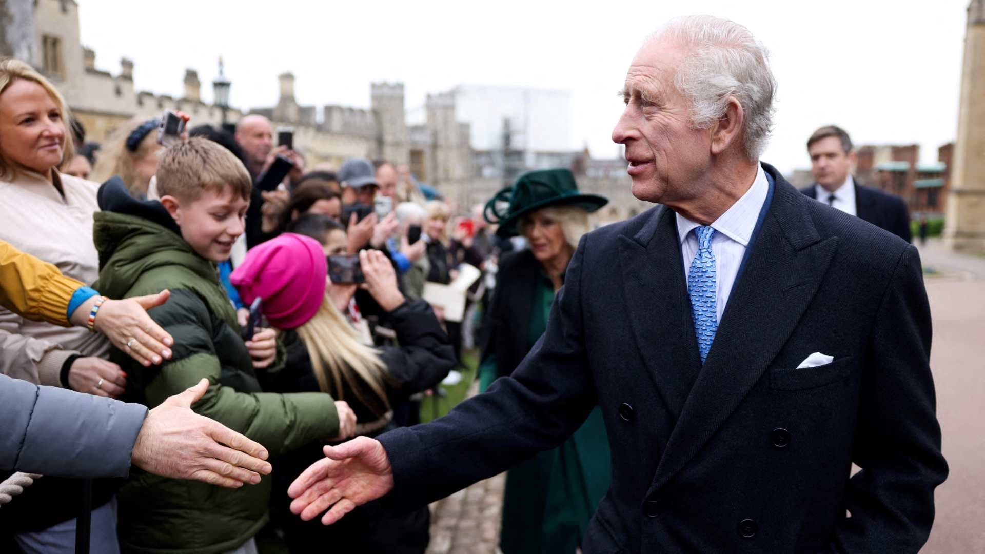 El Rey Carlos III Reaparece en la Misa de Pascua, en Windsor, Tras Diagnóstico de Cáncer