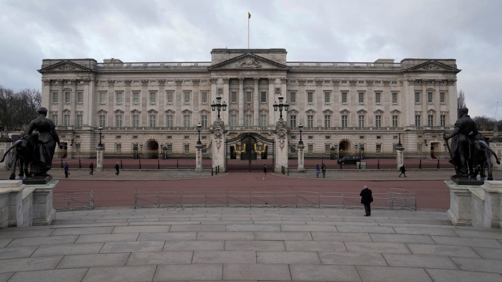 Abre al Público Sala de Buckingham Donde se Reúne la Familia Real antes de Salir al Balcón