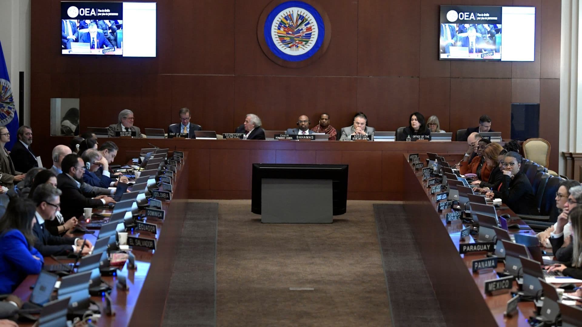 Ecuador se Defiende ante la OEA: Acusa a México de Promover Impunidad de Jorge Glas