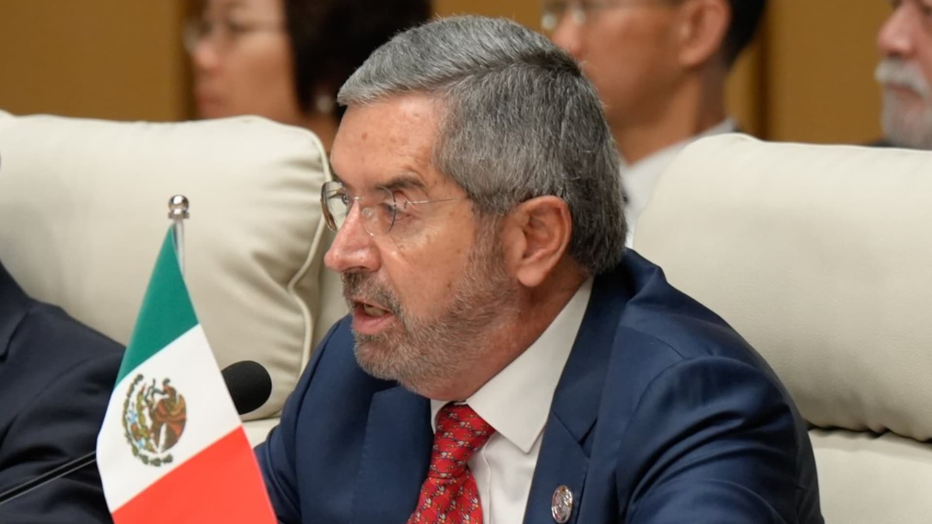 Juan Ramón de la Fuente Destaca en Pekín la Histórica ‘Relación Comercial’ con China
