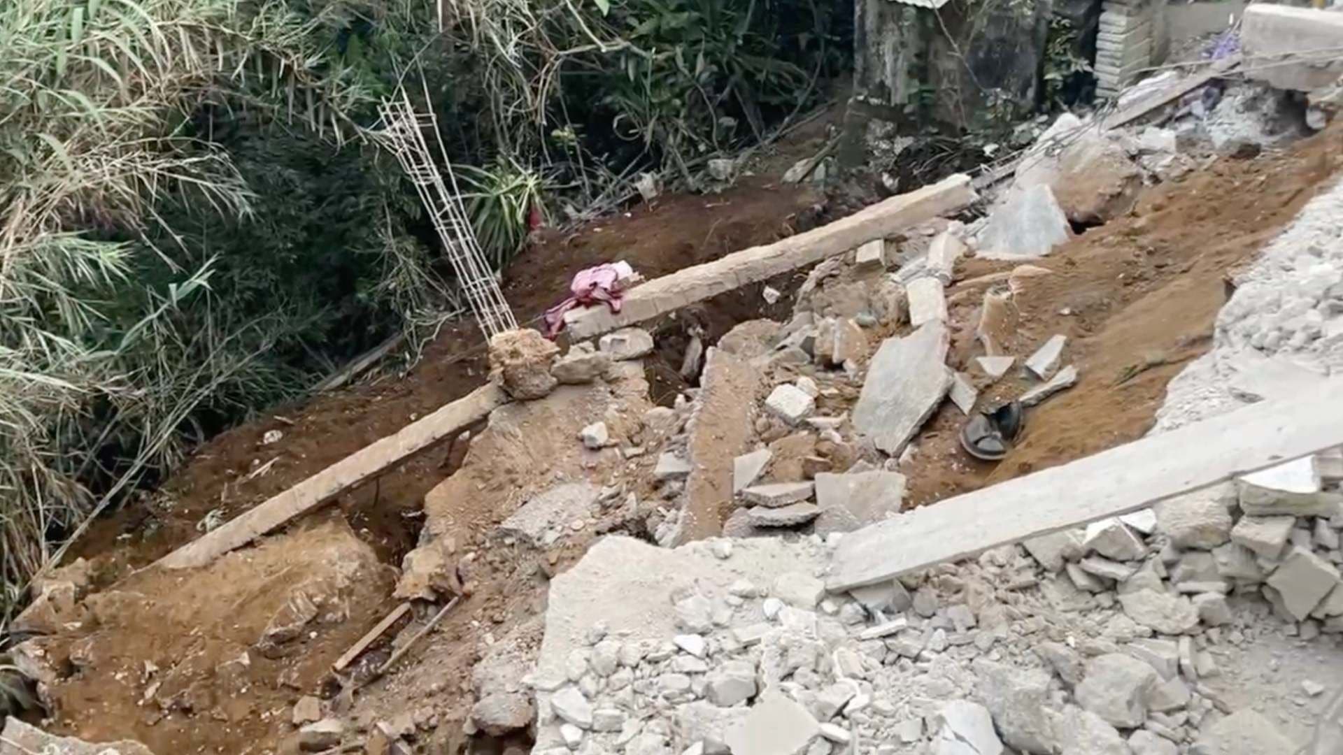 Menor Muere Aplastado por Barda Perimetral en Totutla, Veracruz