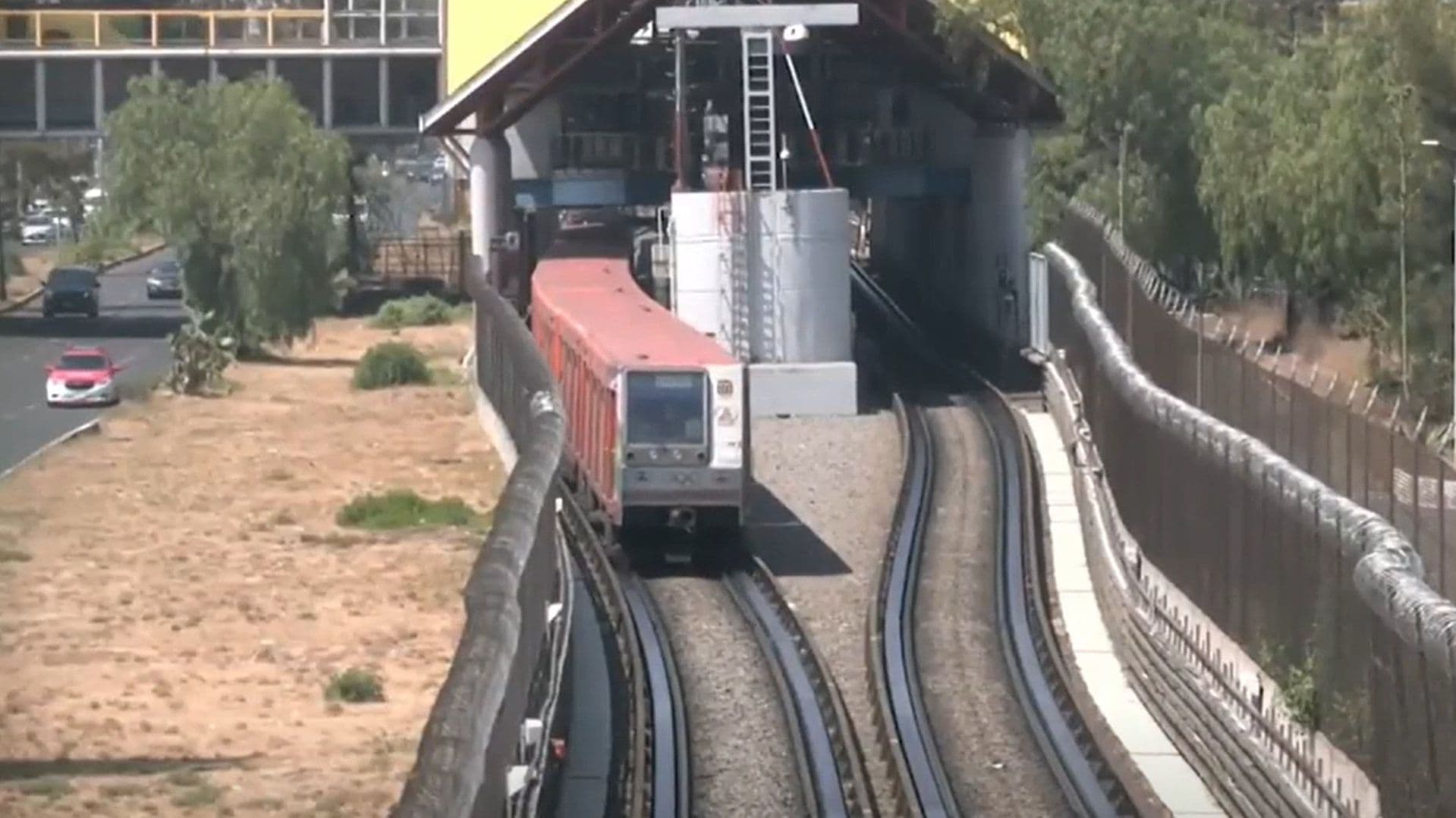 Río de los Remedios al Borde del Colapso: Denuncian Abandono en Línea B del Metro
