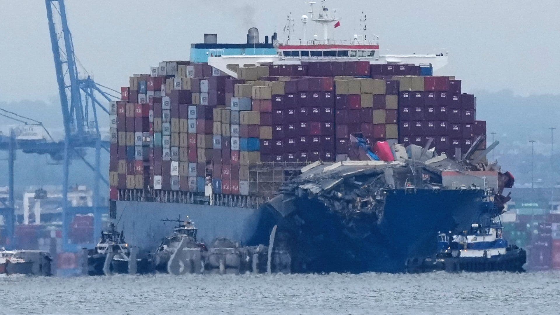 Reflotan Barco que Causó el Derrumbe del Puente Francis Scott Key de Baltimore
