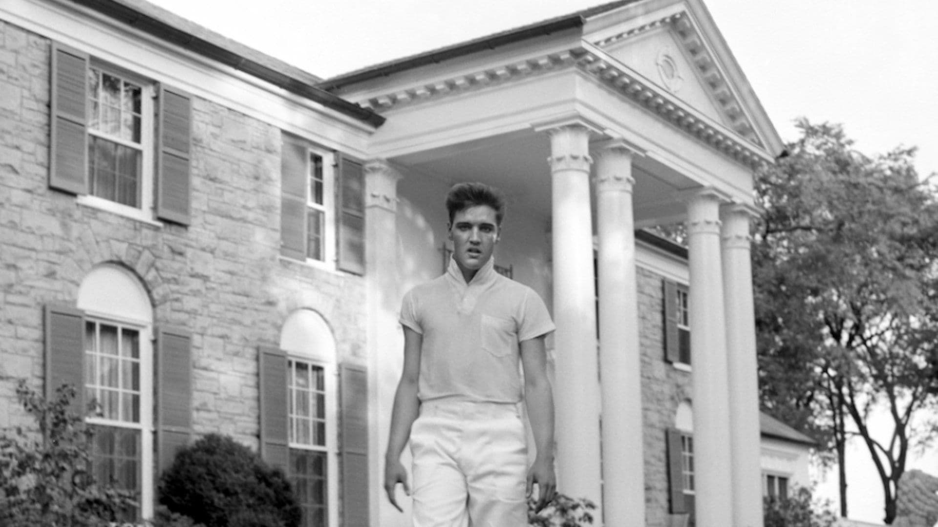 Nieta de Elvis Presley Lucha para Frenar Subasta de Graceland; Alega Fraude