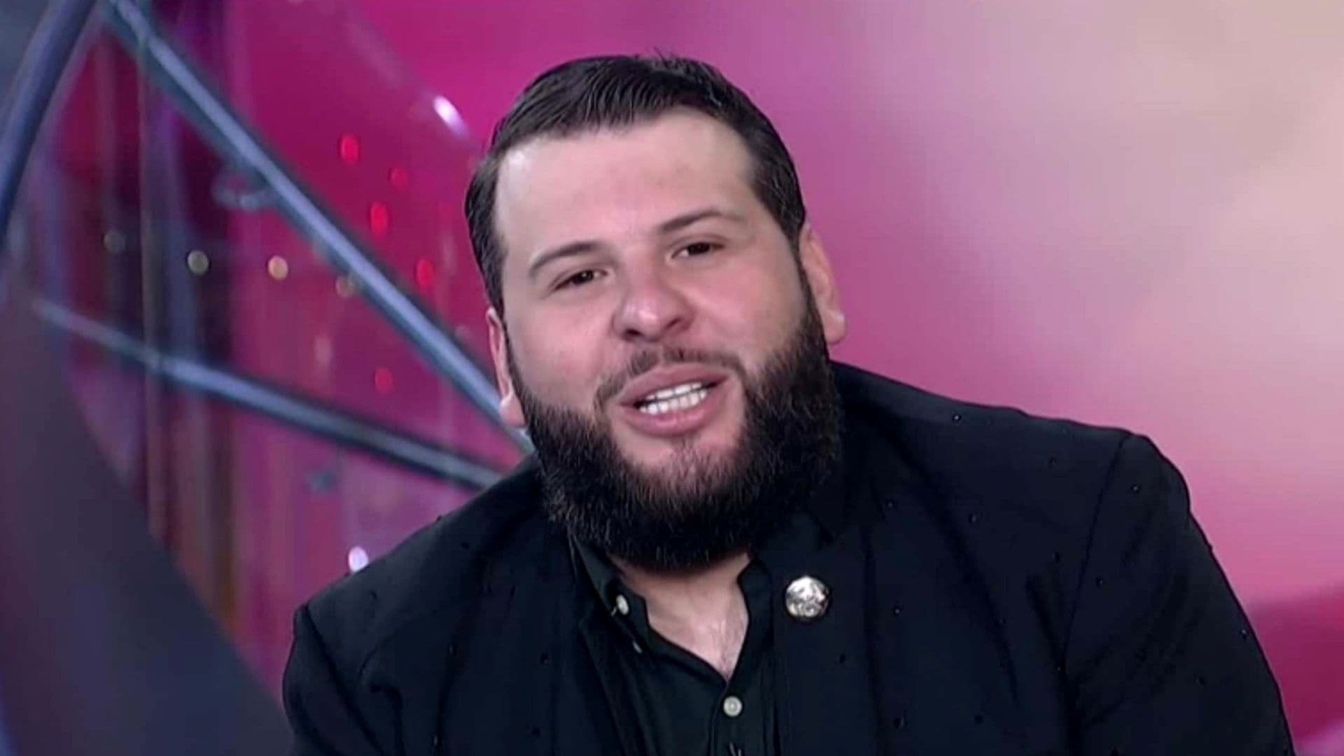 El Fantasma Arma la Fiesta con 'Sabor a Michelada', en Entrevista para N+