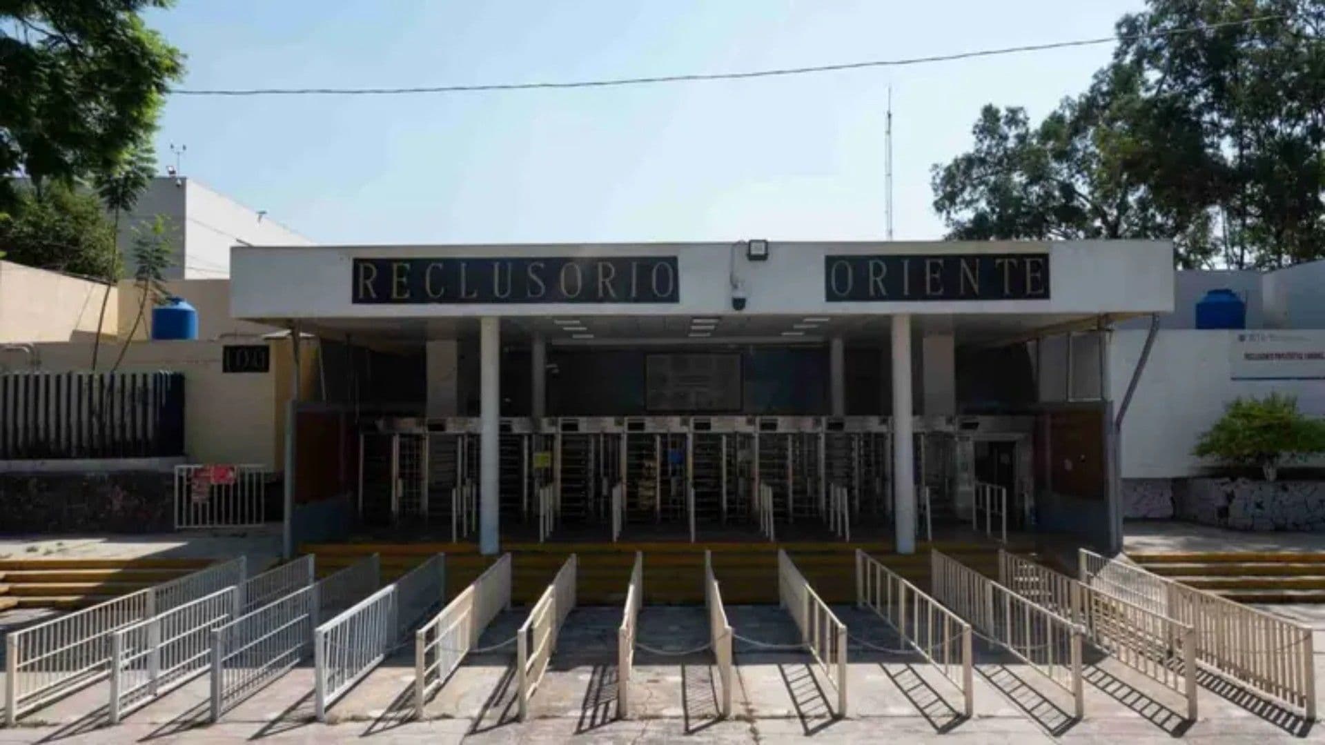 Interno Muere al Dispararse con Arma de Fuego en Reclusorio Oriente en CDMX; Iba a Audiencia