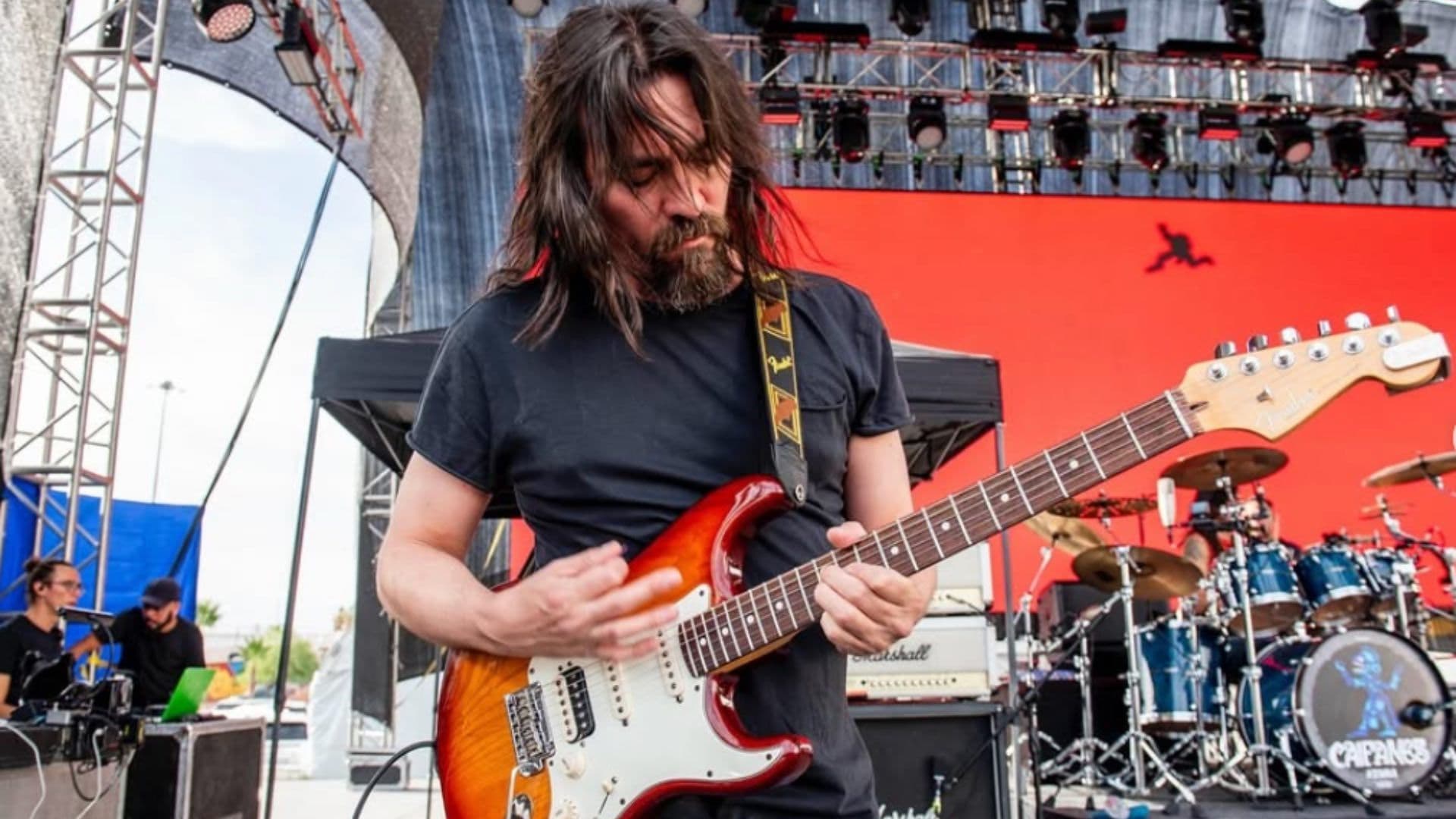 Se Cae Escenario y Caifanes Suspende Concierto en Feria de San Pablo del Monte 2025
