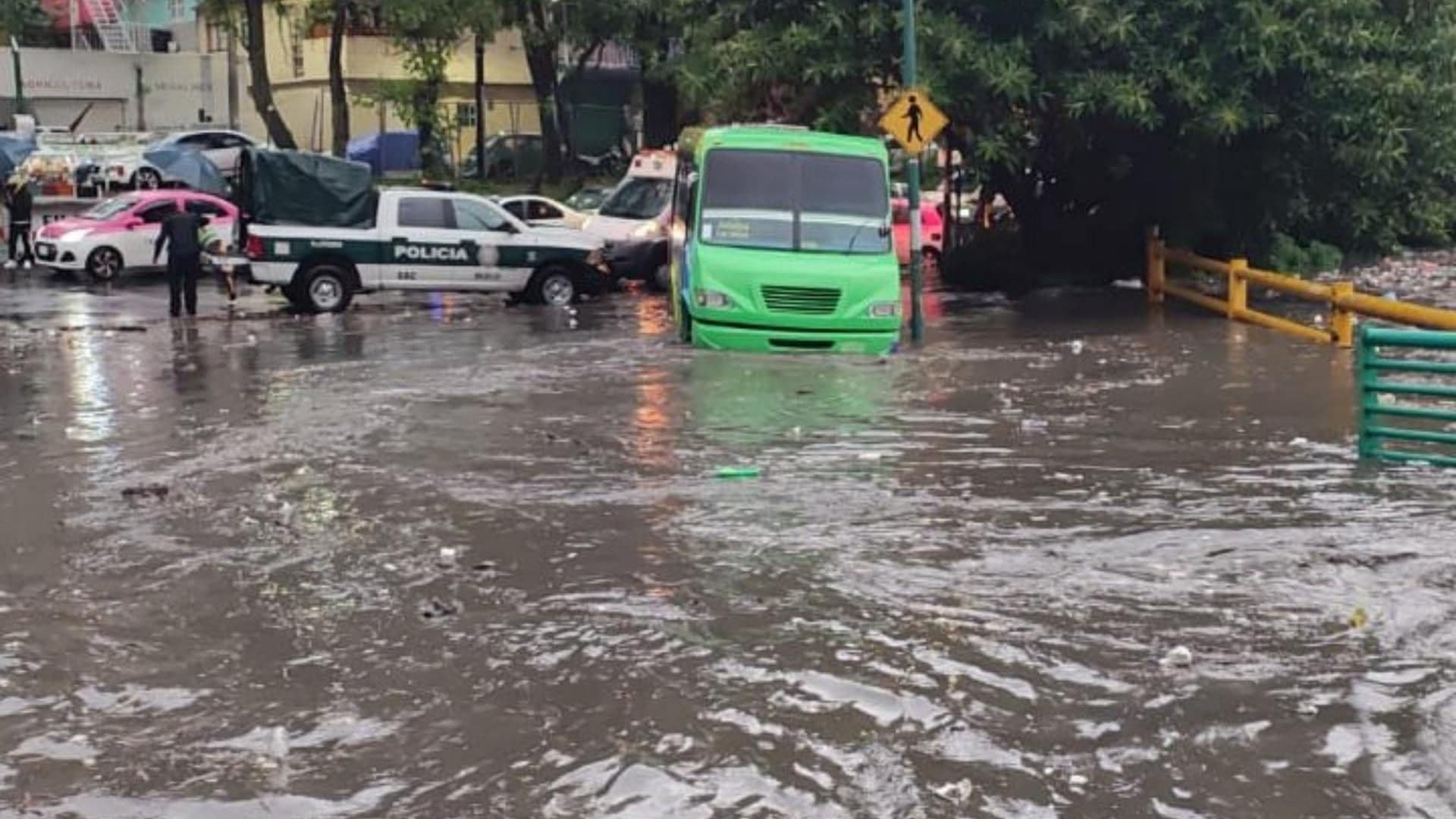 Se Desborda La presa Becerra en Álvaro Obregón, en CDMX, Tras Intensas Lluvias