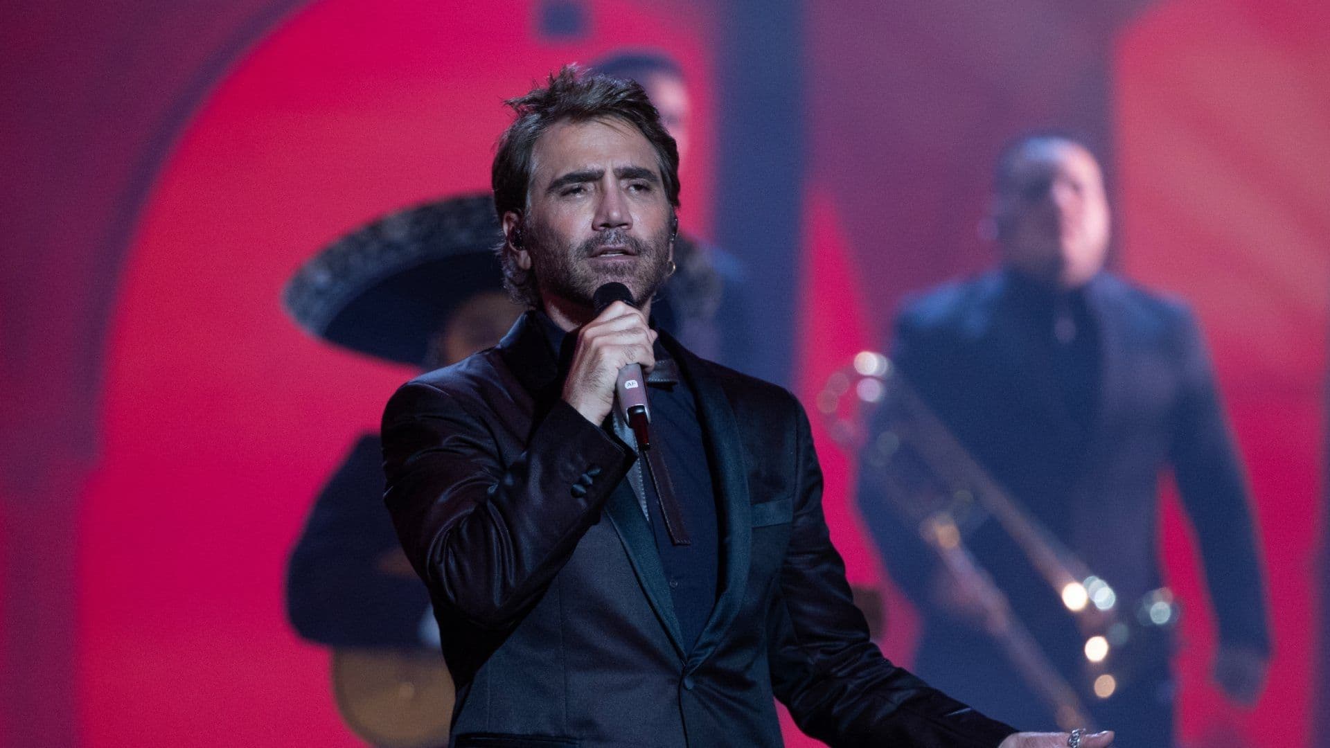 Alejandro Fernández Donará Ganancias de sus Conciertos en EUA a Damnificados en Texas