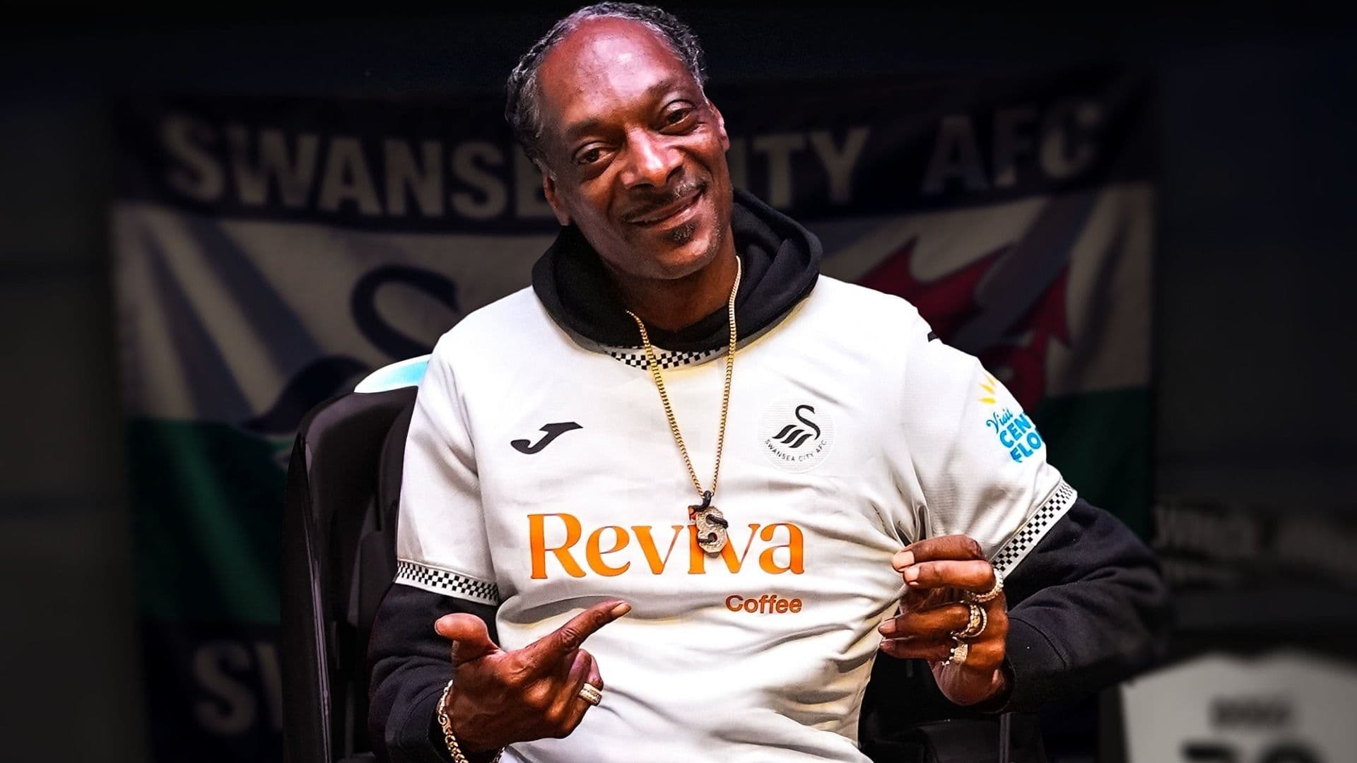 Snoop Dogg es Fan del Futbol y Ahora se Convirtió en Copropietario del Equipo Swansea City