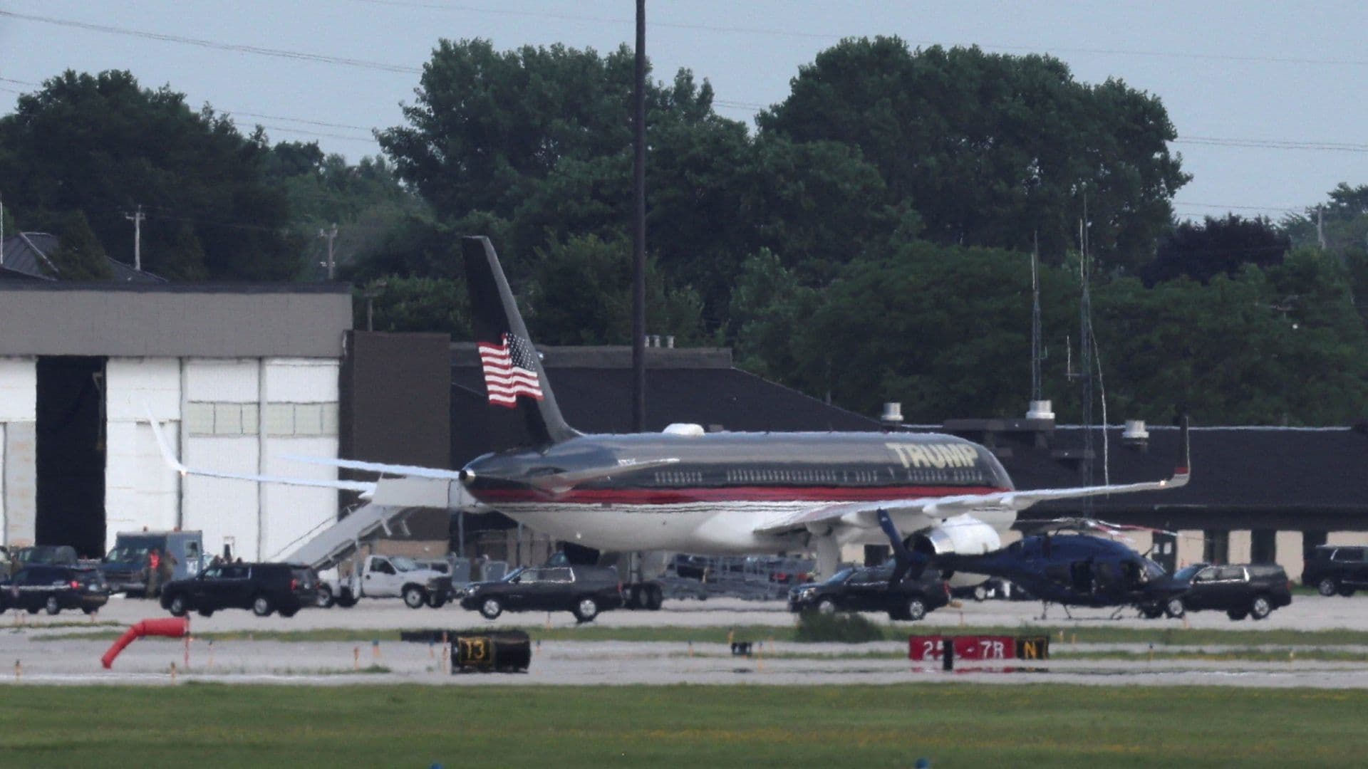 Trump Llega a Milwaukee para Convención Republicana tras Sobrevivir a Intento de Asesinato