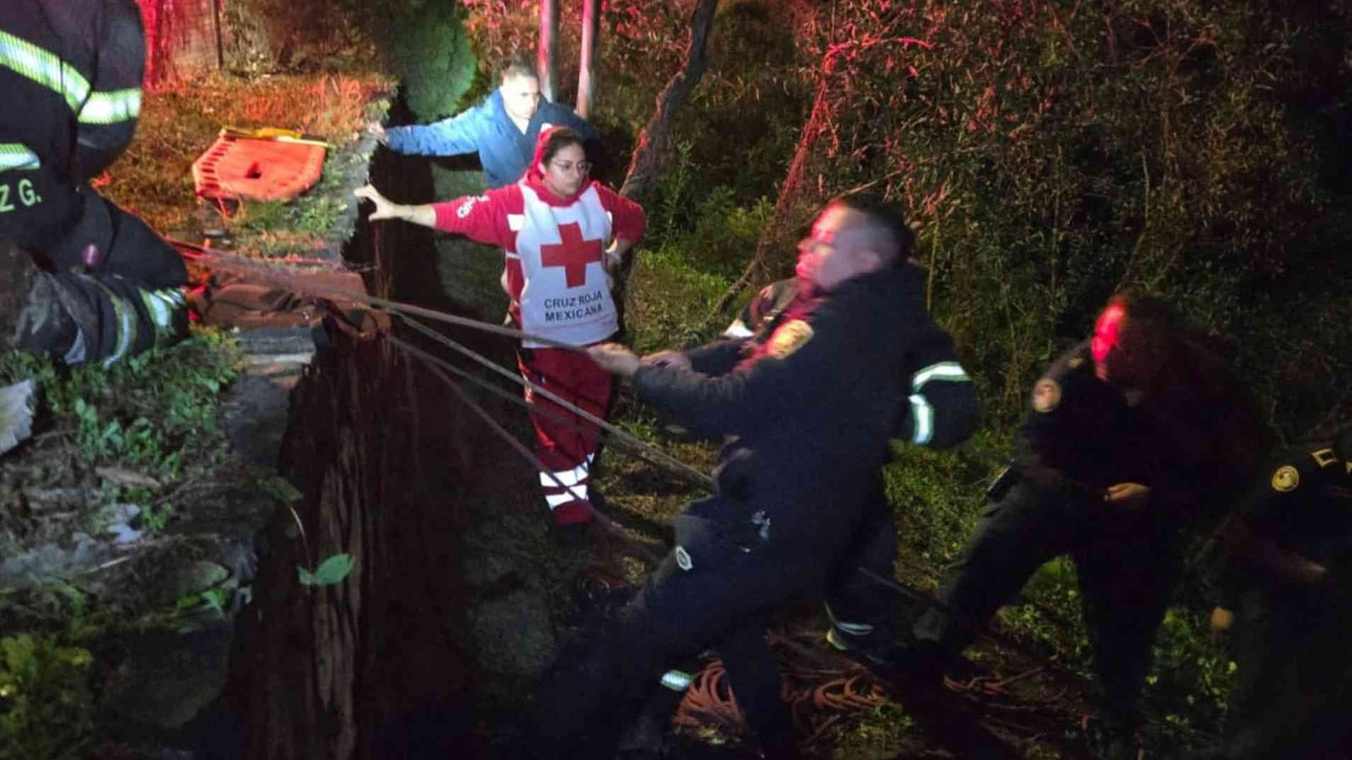 Así fue el Rescate de Adolescentes que Cayeron a Barranco en Bosque de Chapultepec, CDMX
