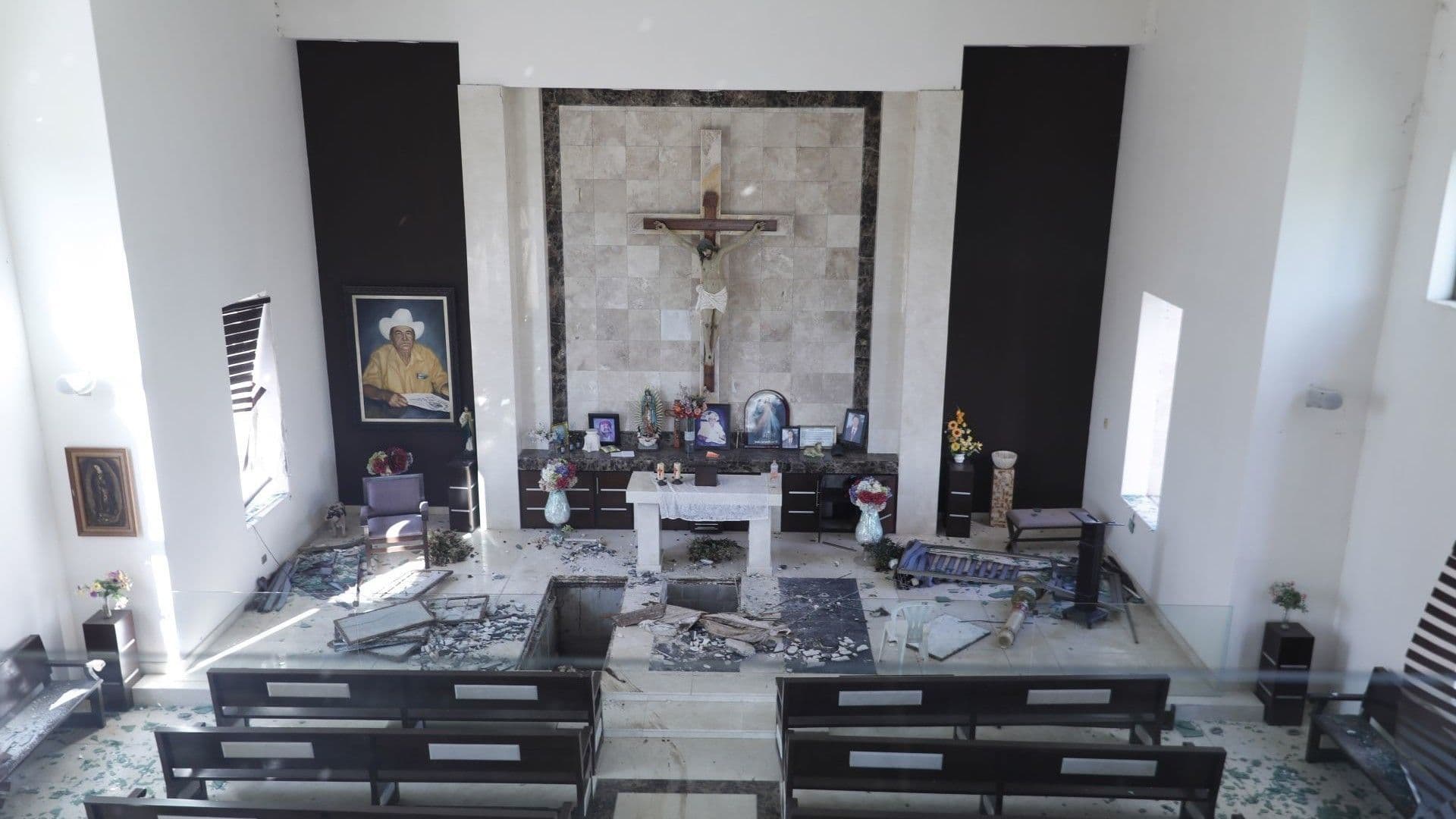 Sujetos Profanan Cripta de la Familia de Dámaso López con Maquinaria Pesada