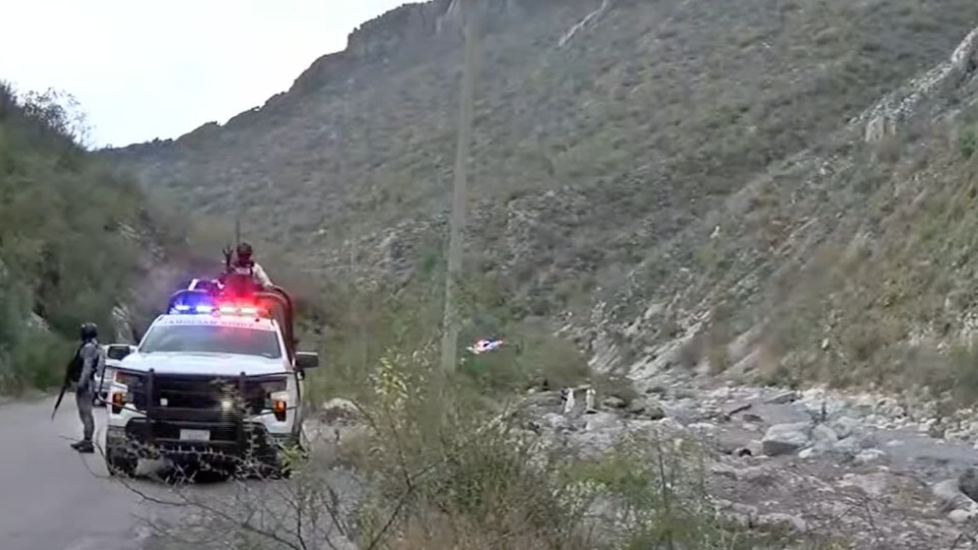 Hallan a un Hombre Muerto y Casquillos de Balas en Camino a las Grutas de García, Nuevo León