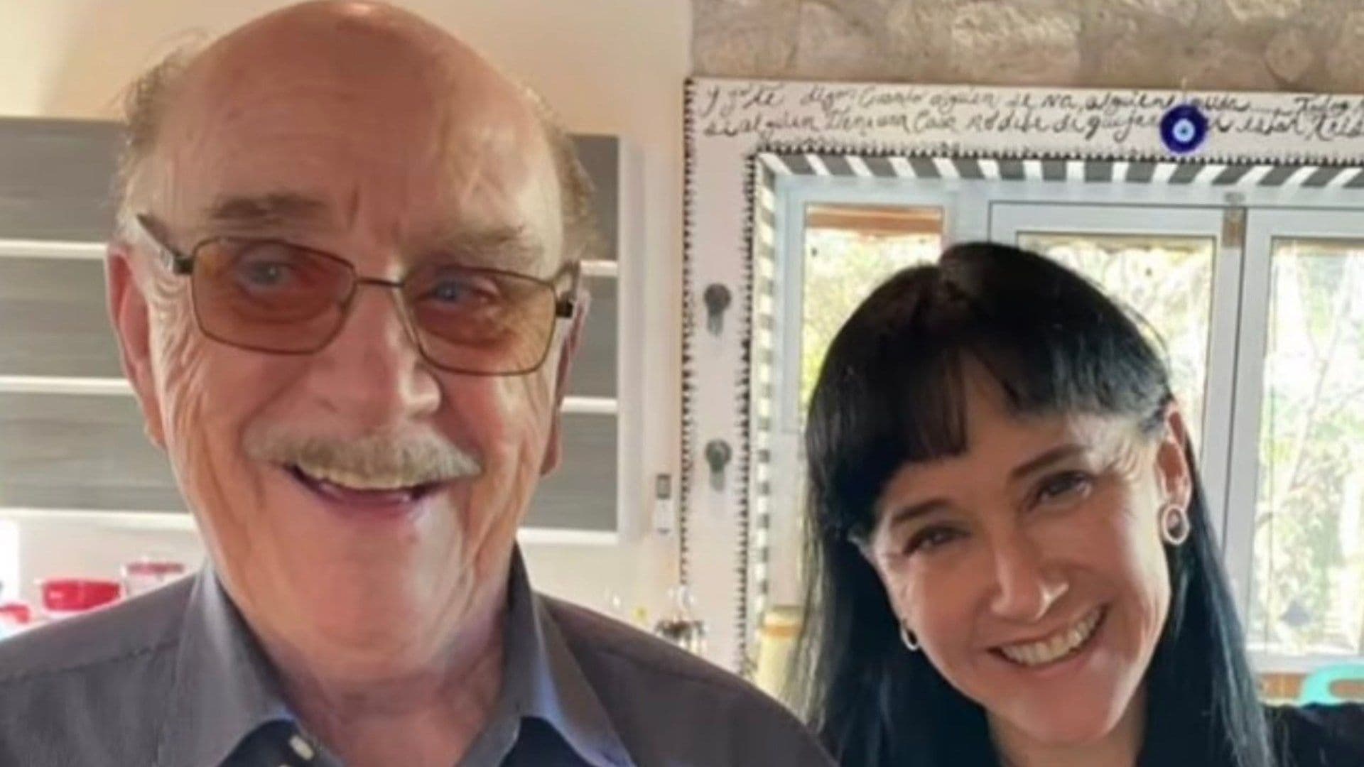 Muere Papá de Susana Zabaleta; Artista Suspende Concierto en Mérida