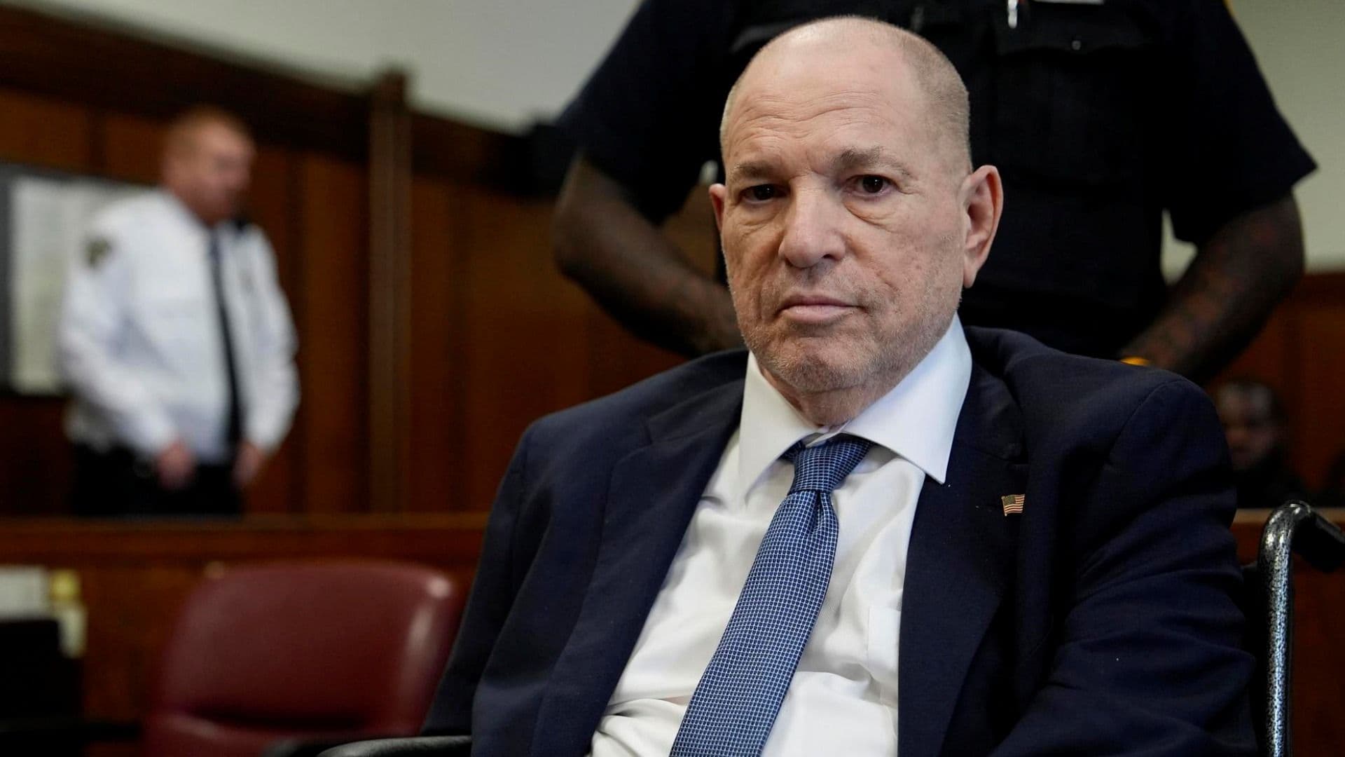 Operan de Emergencia a Harvey Weinstein, Exproductor Condenado por Abuso