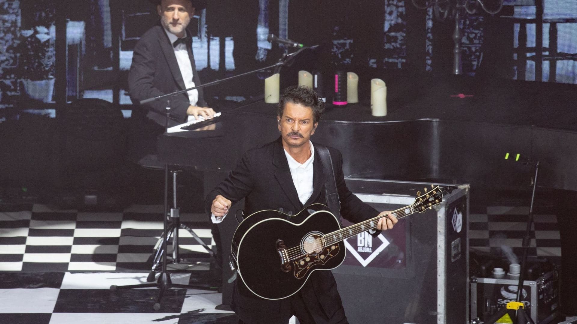 ¿Nuevo Disco de Ricardo Arjona? Las Pistas del Cantante Sobre Posible Próximo Álbum