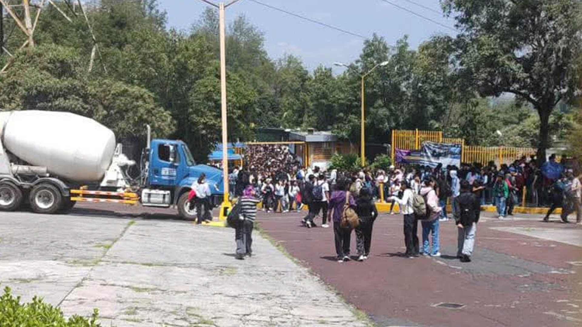 Caso CCH Sur: Alumnos Realizan Protestas en Ciudad Universitaria por Muerte de Compañero