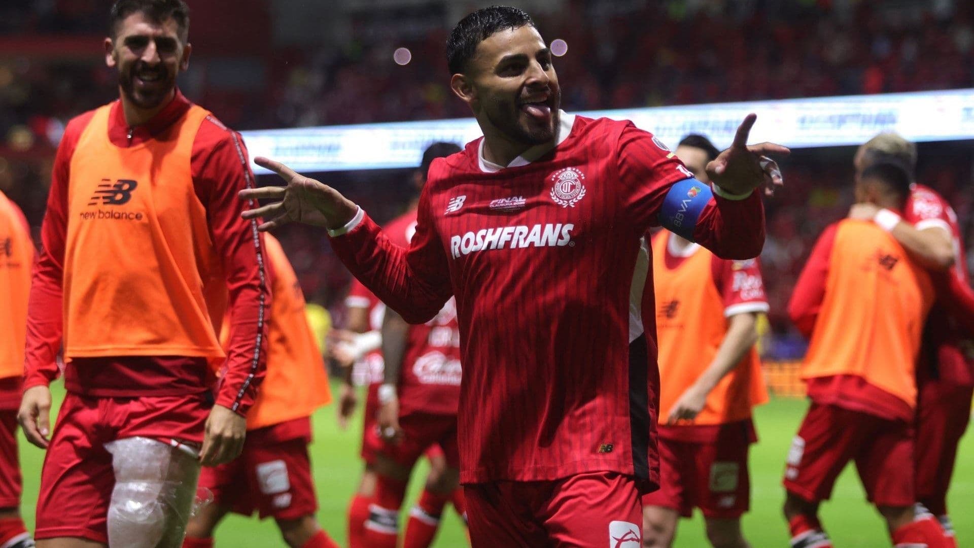 Alexis Vega del Toluca, Entre los Mejores 100 Jugadores del Mundo