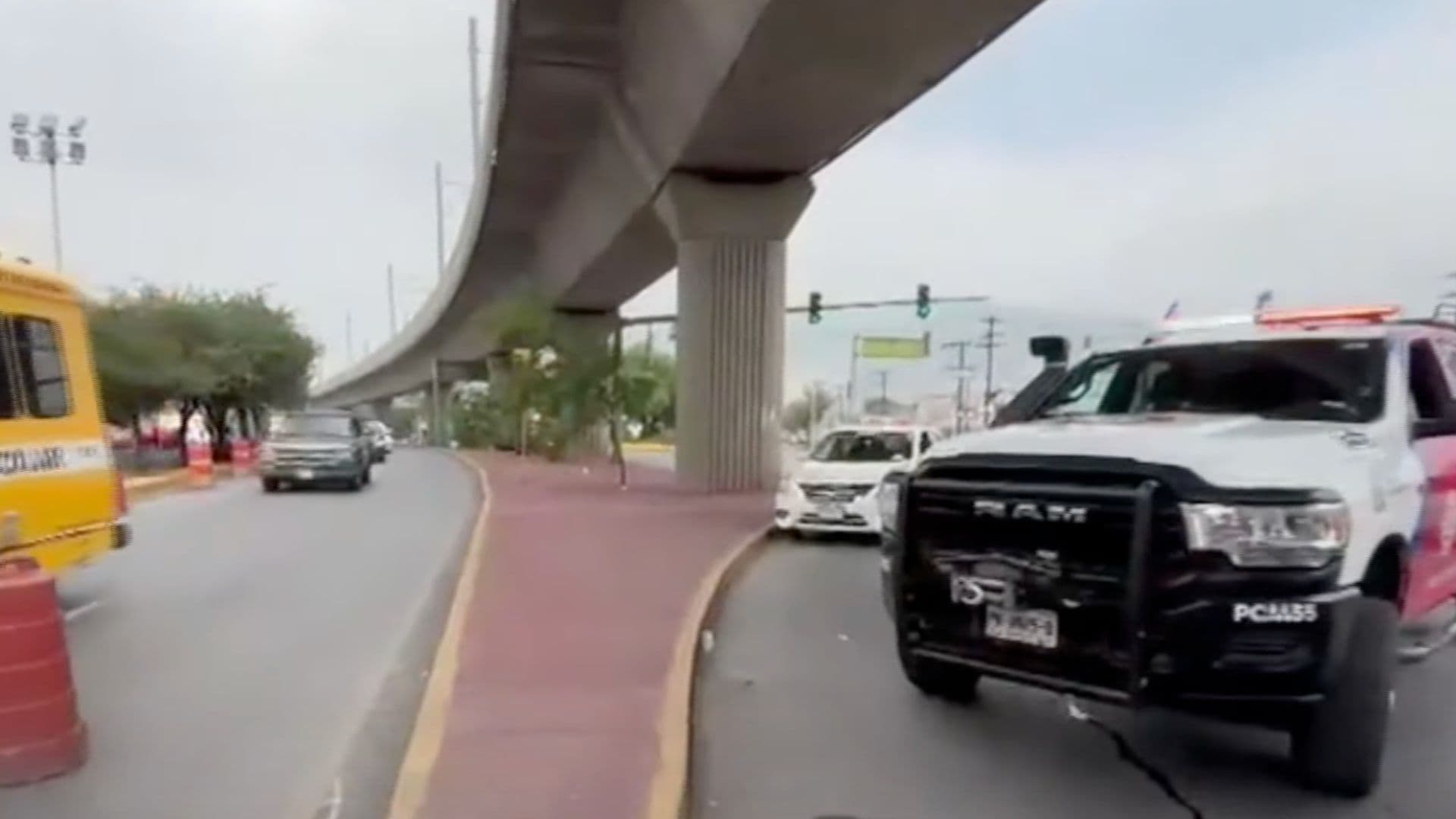 Mujer es Atropellada por Repartidor de Farmacia Frente al Palacio de Justicia en Monterrey
