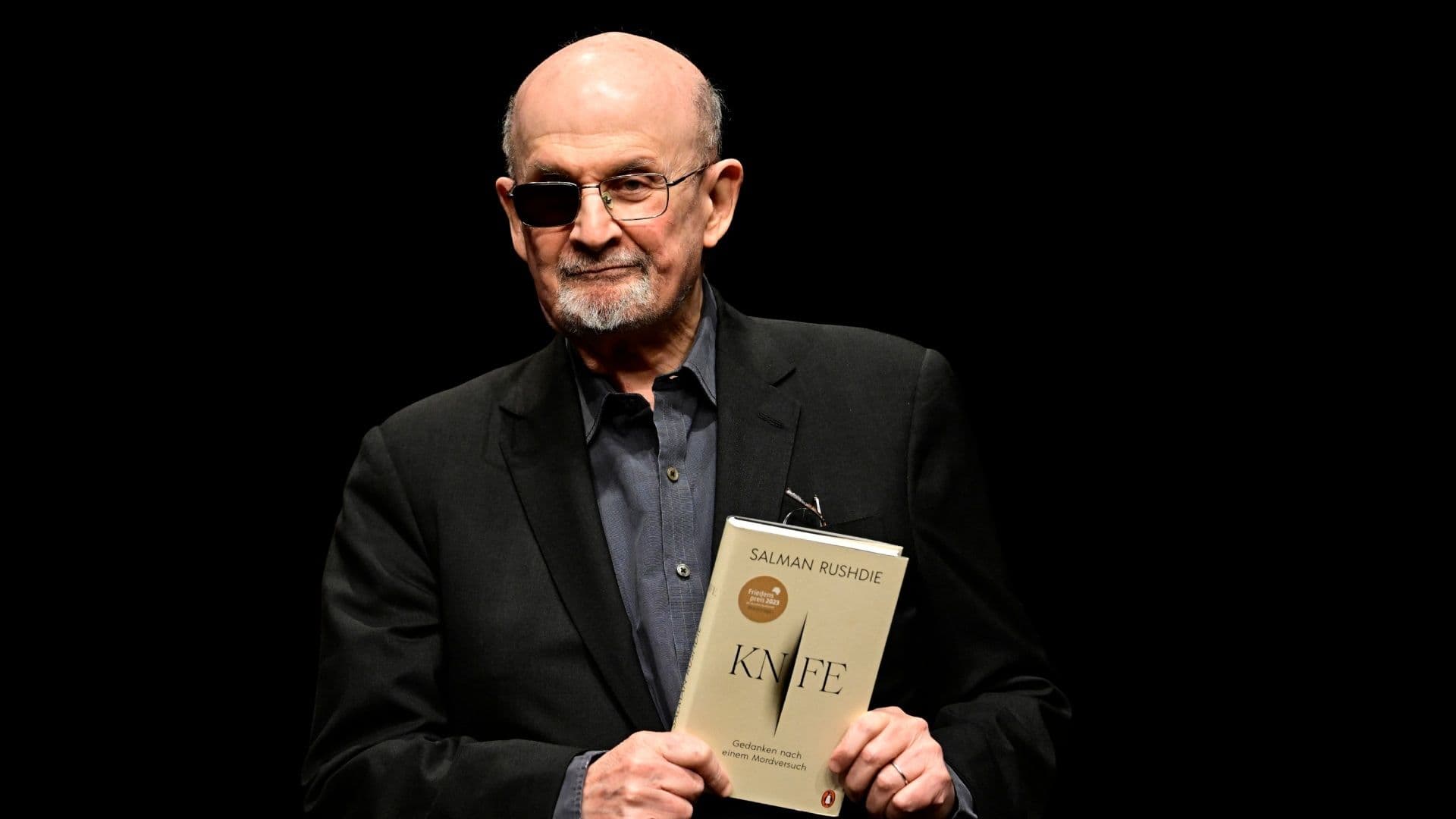 Retrasan Juicio contra Acusado de Intentar Asesinar a Salman Rushdie