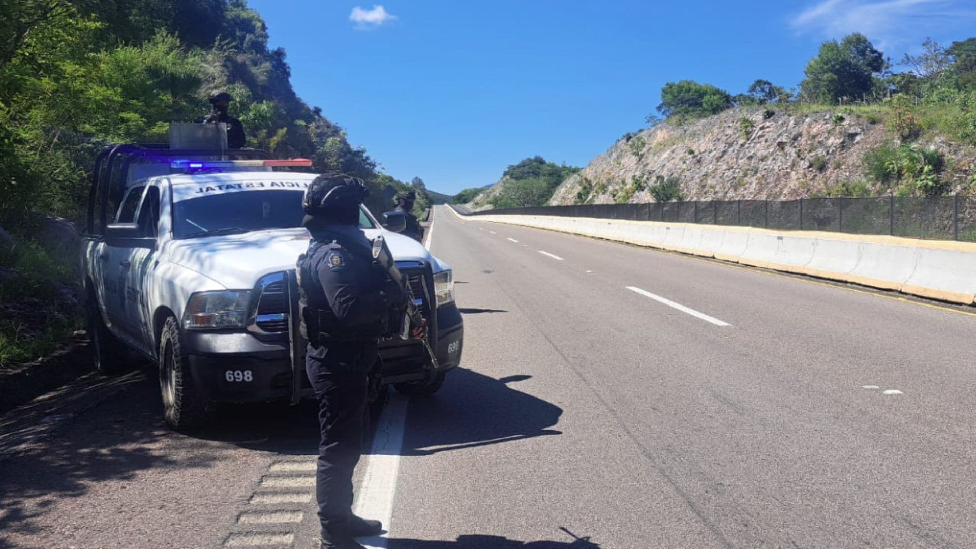 Asesinan a Mujer en Autopista del Sol, Guerrero al Intentar Robarle la Camioneta