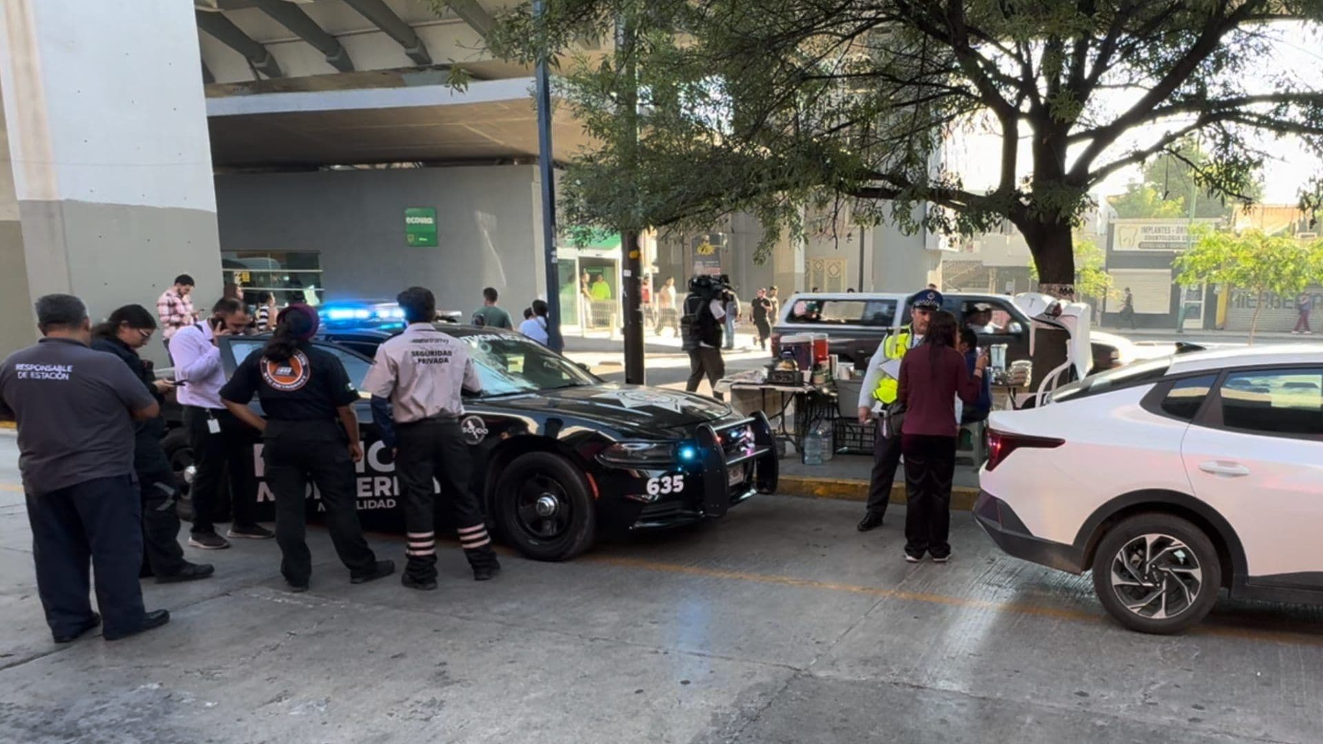Mujer es Atropellada al Salir de la Estación Mitras de la Ecovía en Monterrey