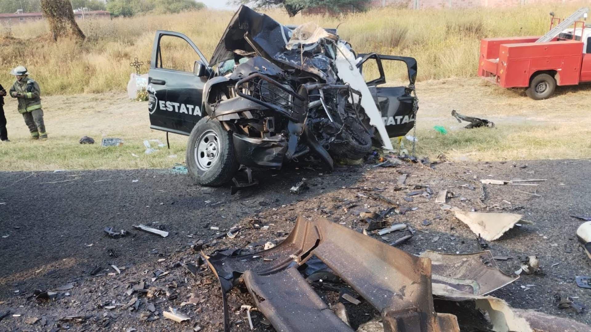 Mueren 2 Policías en Trágico Accidente Carretero en Jalostotitlán; Hay Otros 2 Oficiales Graves