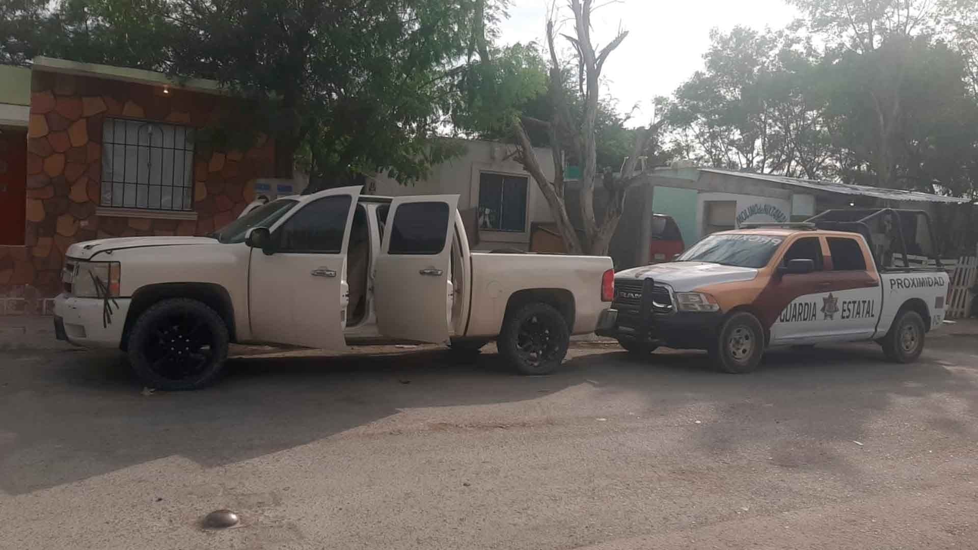 Aseguran Vehículo con Cartuchos y Equipo Táctico en Colonia Riveras del Carmen en Reynosa