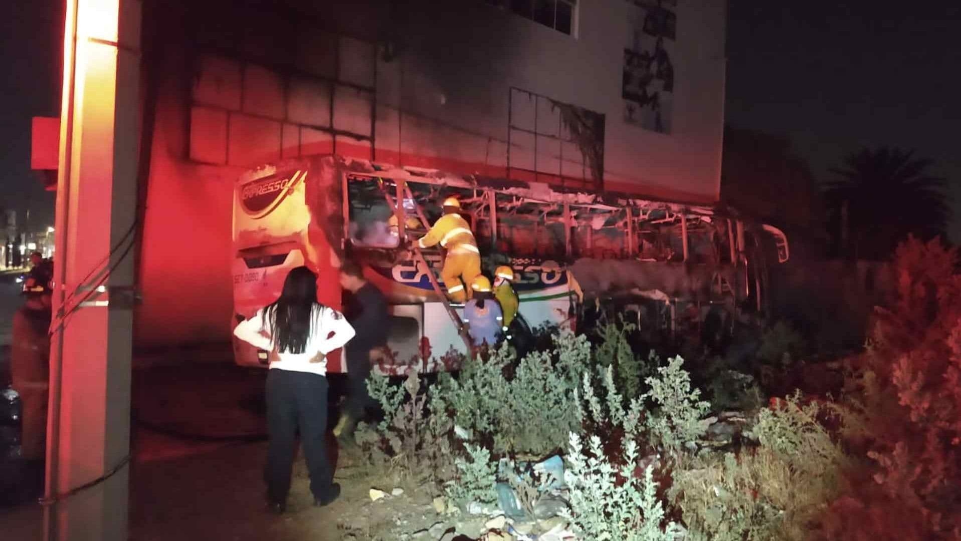 Vandalizan y Queman Unidades de Transporte en Nextlalpan