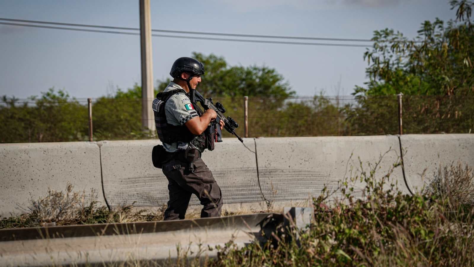 Arriban a Semefo los 13 Cuerpos Abatidos tras Enfrentamiento en Guasave, Sinaloa